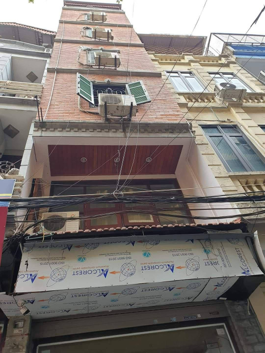 HOT!  Thái Thịnh,Ngõ Thông Oto,25m Ra Phố,DT: 43/50m2 x 7Tầng,Giá: 12.8 tỷ Đống Đa