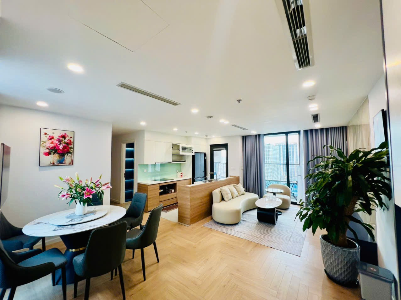 Cho Thuê Chung Cư Cao Cấp The Ninety Complex 90 Đường Láng - 95M² 3 Ngủ Full Nội Thất Mới Tinh - Giá Thuê 30tr