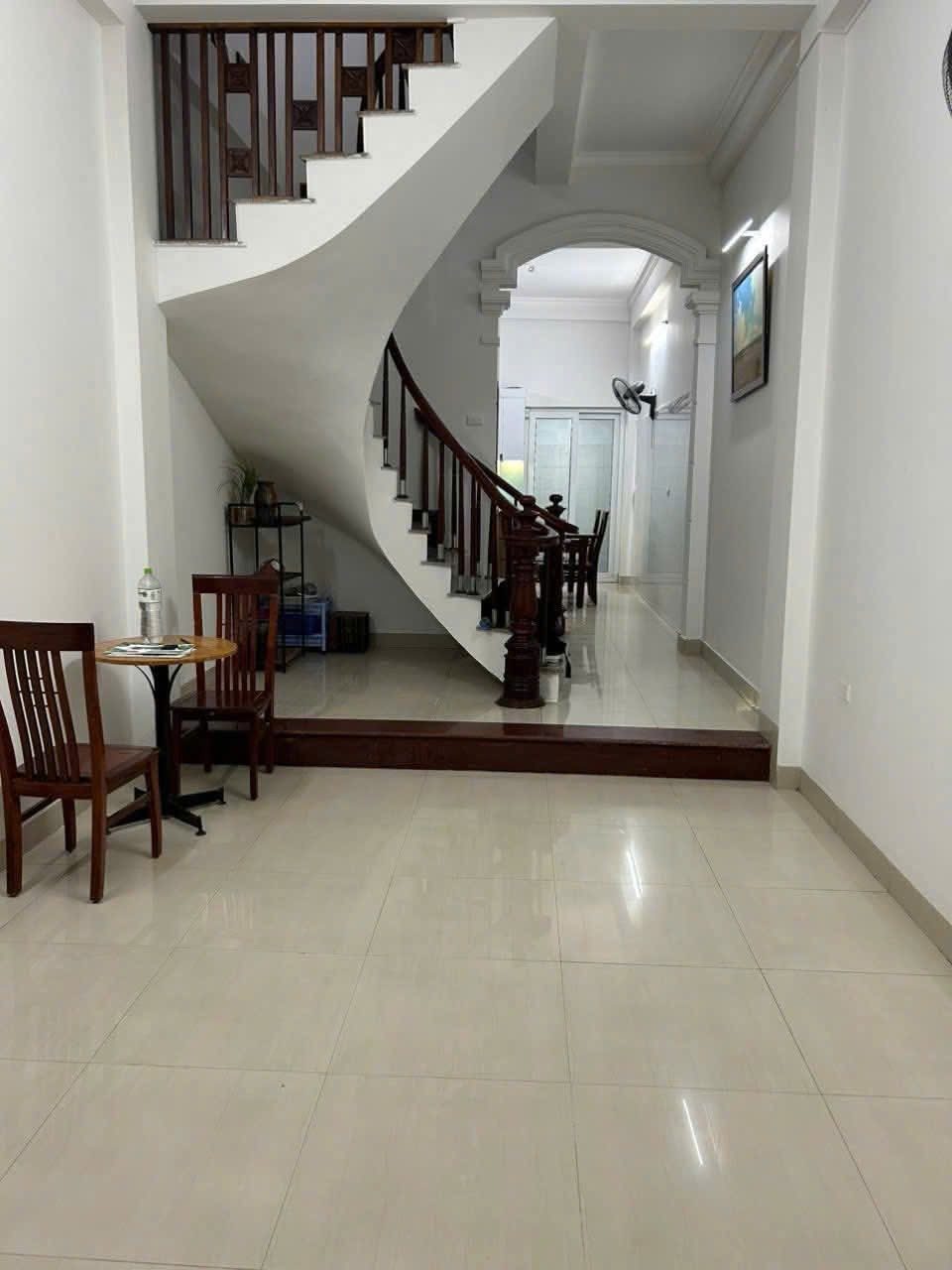 Cho thuê nhà ngõ 58 Nguyễn Khánh Toàn, Cầu Giấy 55M x 4T giá 18 triệu FULL ĐỒ - Ô TÔ