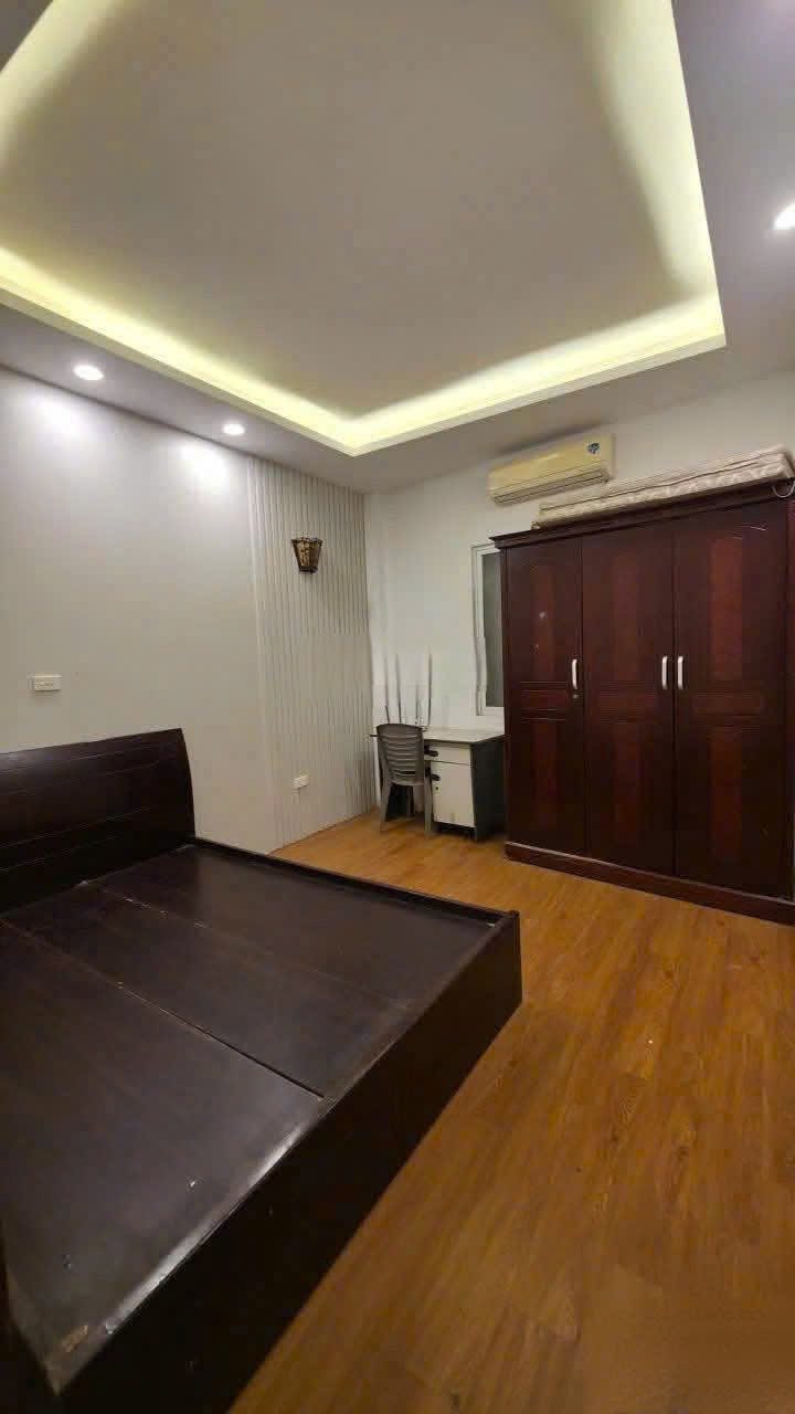 Cho Thuê Nhà Ngõ 269 Lạc Long Quân 50M² 4 Tầng 5 Ngủ - Nội Thất CB - Giá Thuê 15tr