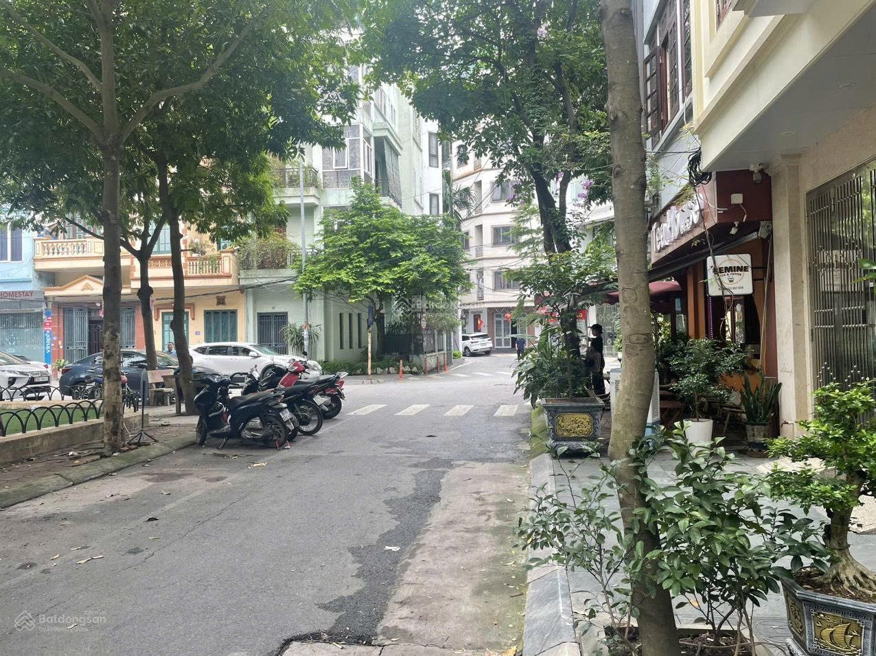 Bán Nhà Đặng Thuỳ Trâm Cầu Giấy. Phân Lô. OTO Vào. 60m 4 Tầng - 40 Tỷ. Cạnh ĐH Quốc Gia