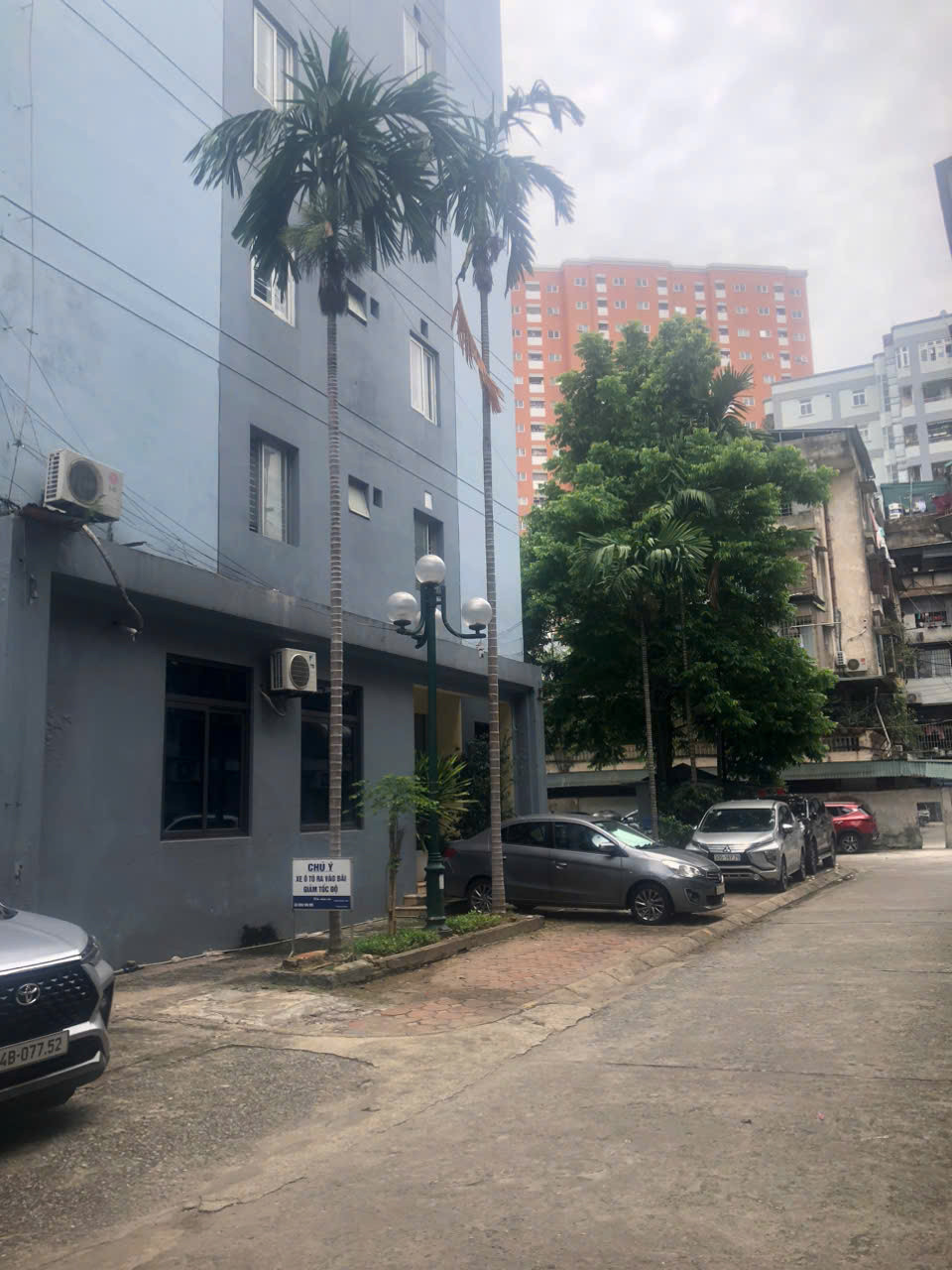 CẦN BÁN GẤP NHÀ HOÀNG QUỐC VIỆT, CẦU GIẤY, 2 THOÁNG TRƯỚC SAU, Ô TÔ TRÁNH ĐỖ NGÀY ĐÊM, KINH DOANH+Ở SƯỚNG, 55/62M2+4T+MT5,8M, GIÁ LỢN CHẾT 19,8 TỶ