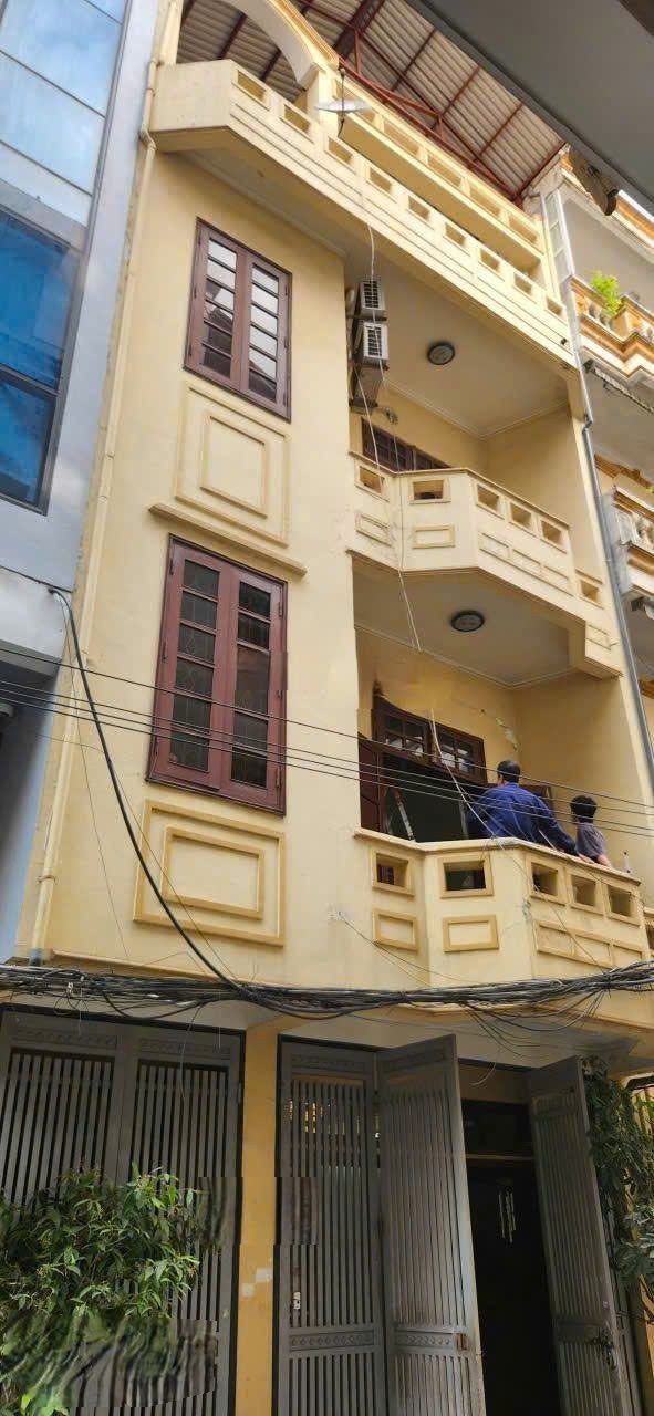 Cho Thuê Nhà Ngõ 61 Phạm Tuấn Tài - Nghĩa Tân - Cầu Giấy 72M² 4 Tầng 4 Ngủ - Nội Thất CB - Ô Tô Đỗ Cửa - Giá Thuê 22tr