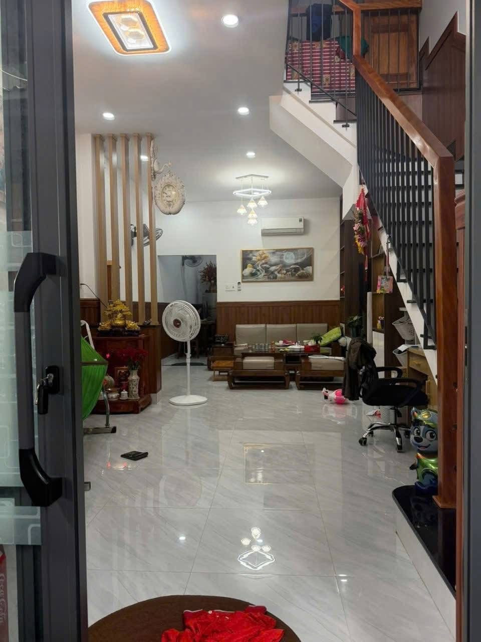 Bán nhà phố đường Hoàng Văn Thụ Quy Nhơn dt 51.4m2 ngang 4m