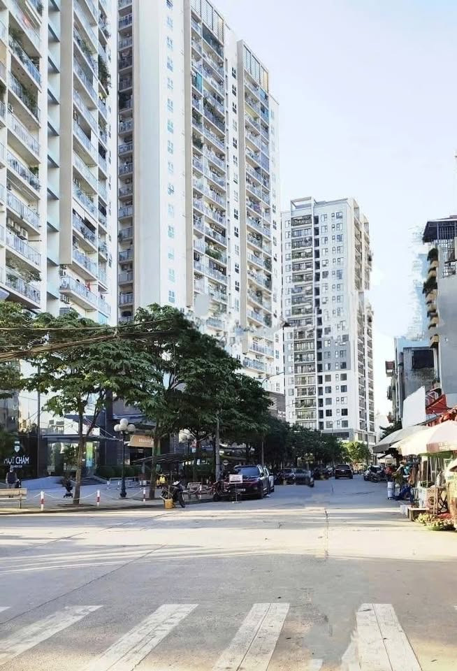 Bán Chung Cư cao cấp Berriver, NguyênVănCừ, Long Biên 66m2, giá 6,7 tỷ, tặng nội thất