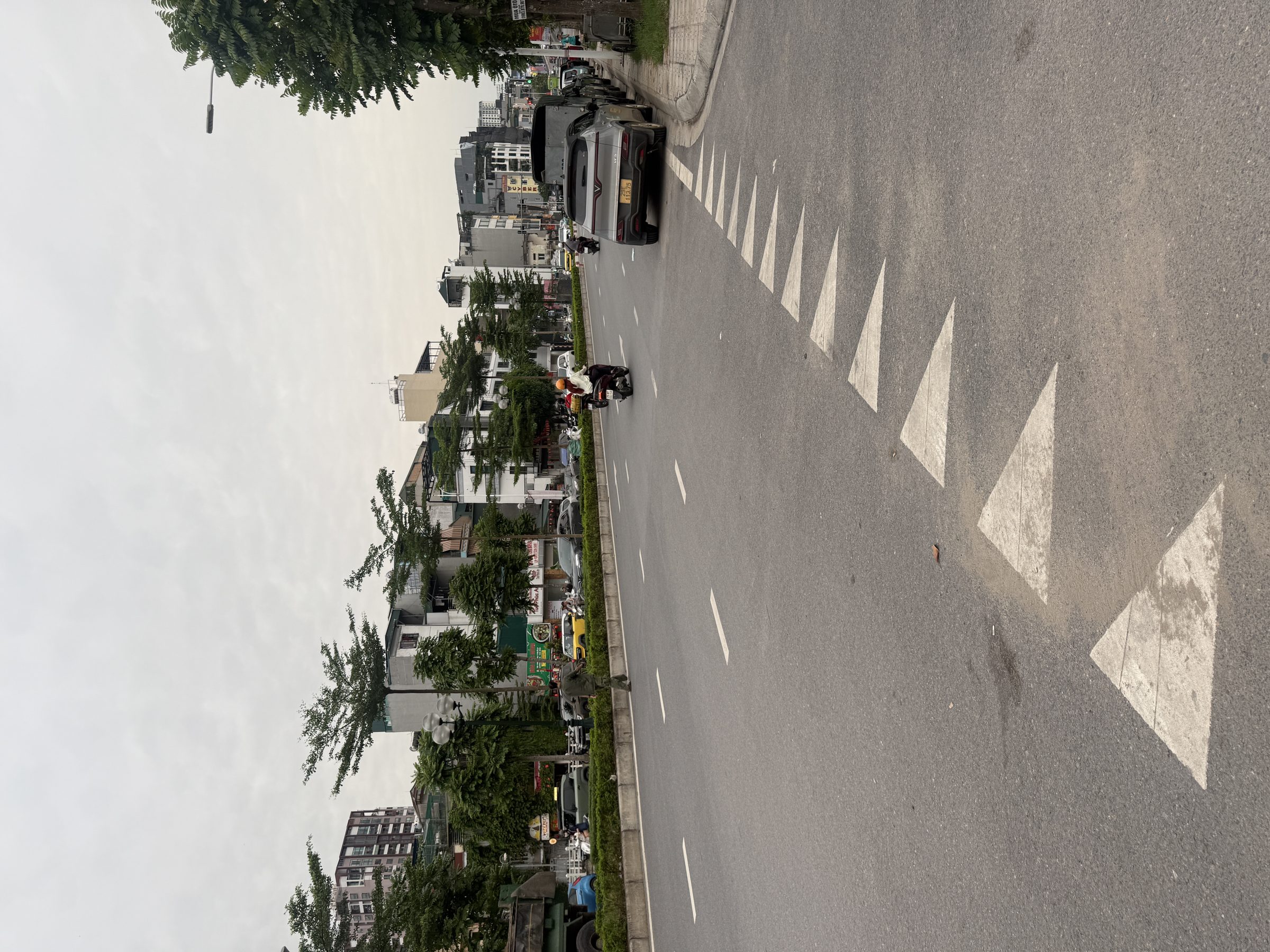 🏠NGỌC THUỴ LONG BIÊN -6 TẦNG THANG MÁY FULL NỘI THẤT-DT 50 MÉT - MT 6 MÉT - GIÁ 13TỶ NHỈNH CÓ THƯƠNG LƯỢNG

👉 Vị trí đẹp nằm ngay trung tâm Ngọc Thuỵ nhiều tiện ích, giao thông đi lại thuận tiện

🏚️🏚️Thiết kế hiện đại – tối ưu không gian
✅. 3  phòng 
