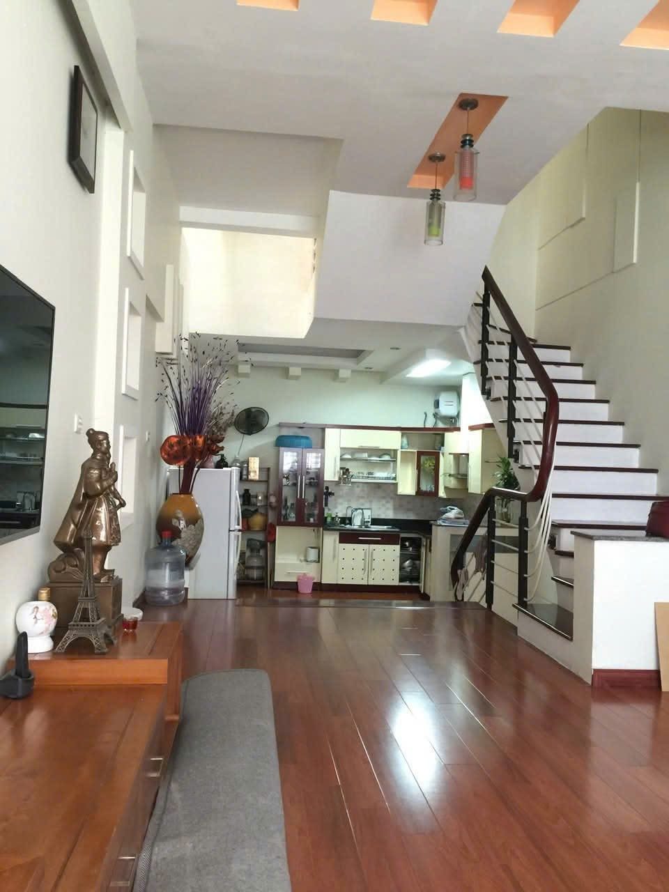 Cho Thuê Nhà Ngõ 67 Phùng Khoang - Hà Đông 50M² 5 Tầng 4 Ngủ Full Nội Thất - Ô Tô Vào Nhà - Giá Thuê 17tr