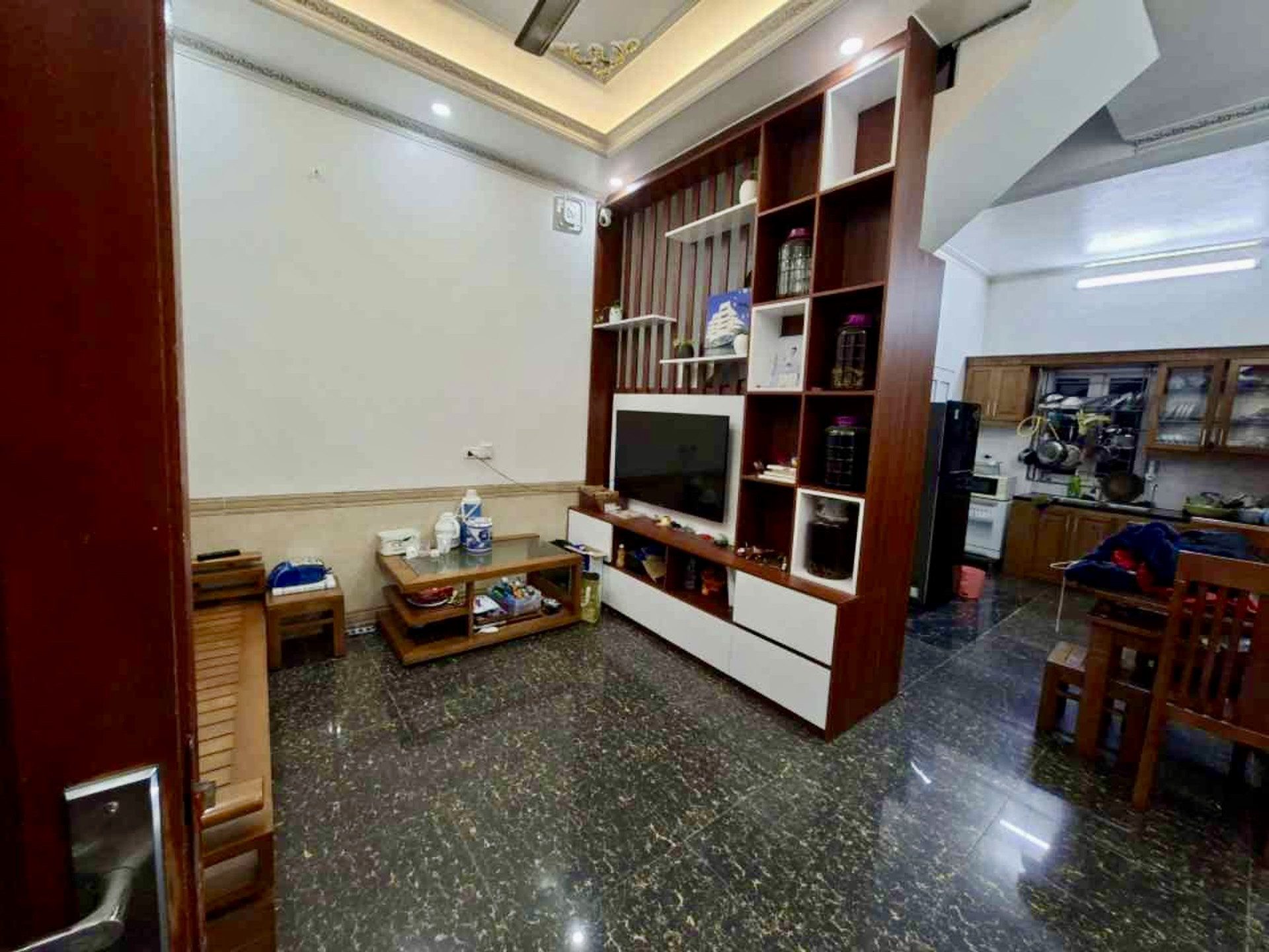 GẦN  NGAY PHỐ LÊ LỢI - NGUYỄN TRÃI - LÊ HỒNG PHONG -HÀ ĐÔNG - THÔNG SỐ ĐẸP 40M - 4T - MẶT TIỀN RỘNG - 2 THOÁNG - GIÁ CHỈ HƠN 8 Đ