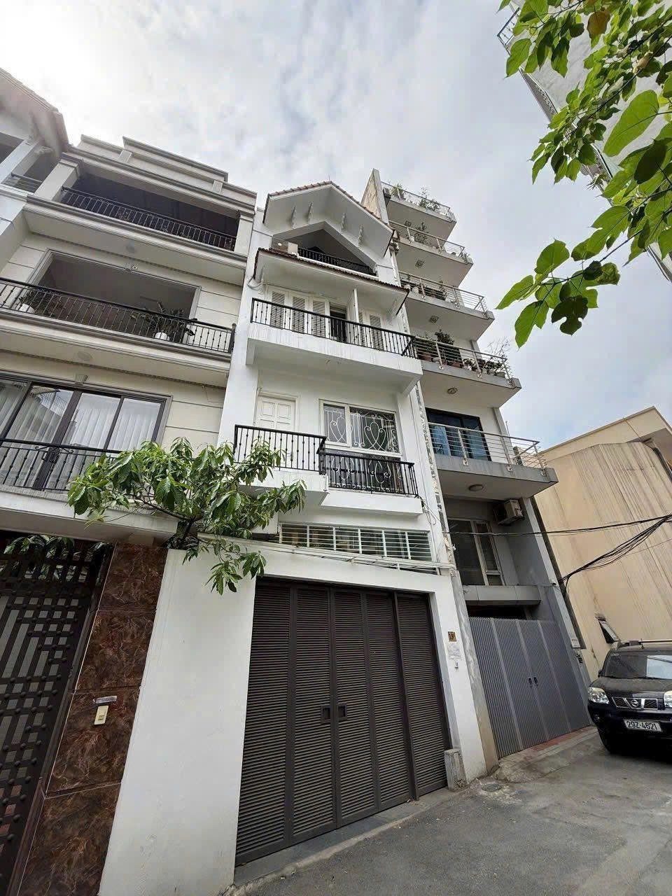 Cho Thuê Biệt Thự Đường Lạc Long Quân - Tây Hồ 90M² 4 Tầng 4 Ngủ - Full Nội Thất - Ở, Kinh Doanh VP - Giá Thuê 29tr