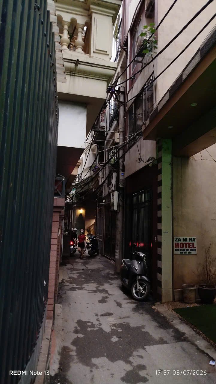 Chính chủ bán nhà 5 tầng phố Nhật Chiêu, gần Hồ Tây, 36m², ô tô qua nhà - 12,5 tỷ