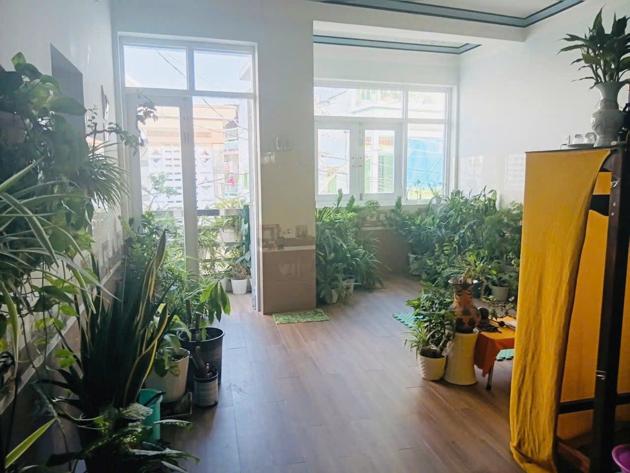 0763615365 Bán nhà 105.8m² full thổ cư ngang 4,5m giá 4.8 tỷ tại Phường Ninh Hòa ĐG