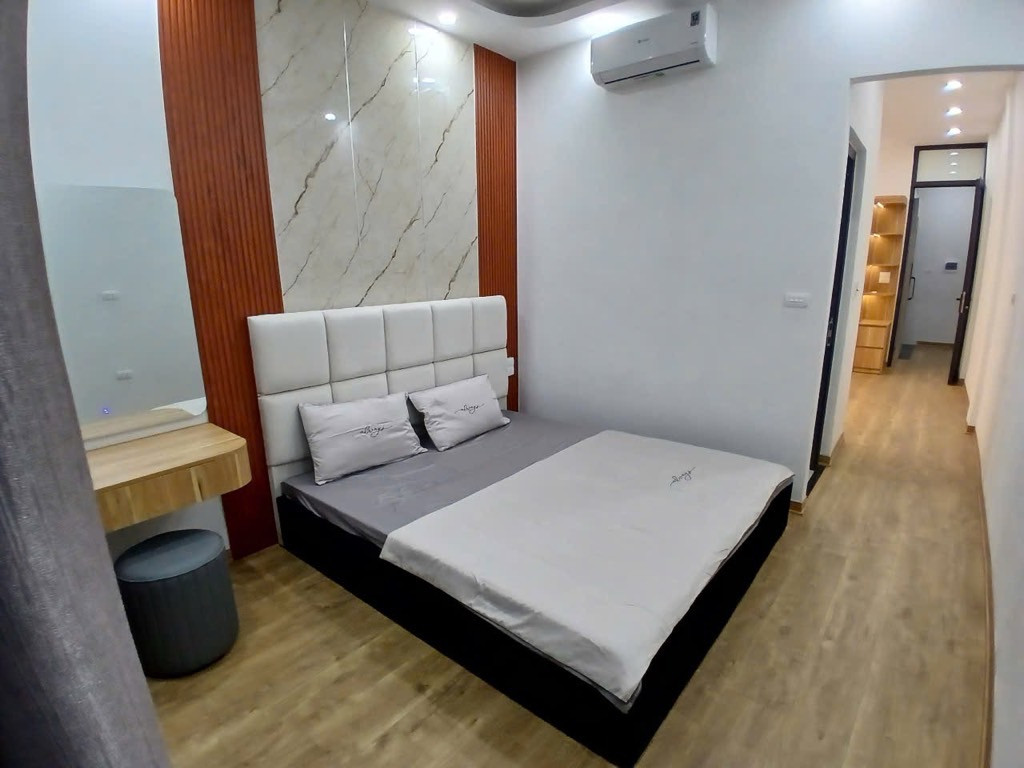 Bán nhà 37m² ngang 3,3m giá 12.6 tỷ Phường Ô Chợ Dừa