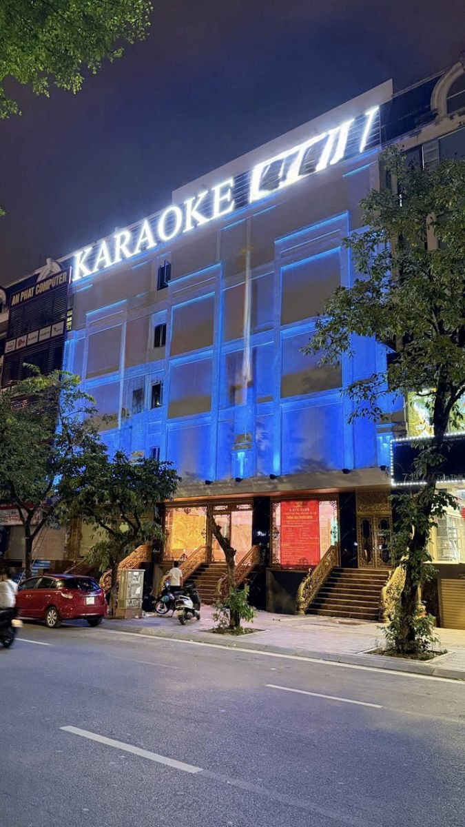 Cho thuê mbkd làm Karaoke tại Nam Từ Liêm, khu vực đông khách Hàn Quốc diện tích 110m x 9 tầng