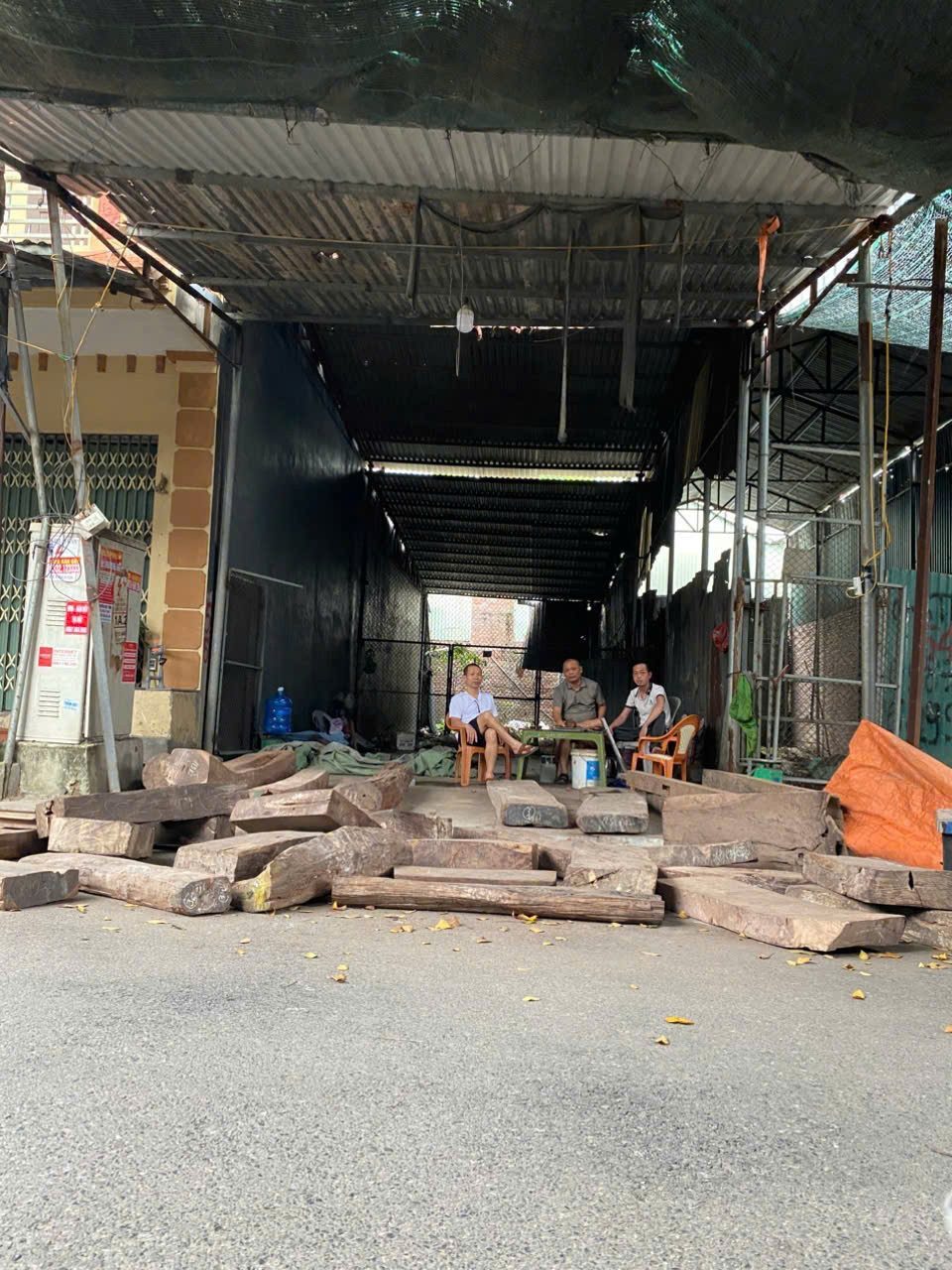 Bán lô đất ở chợ gỗ Chắc Phù Khê 85m2 mt5m giá 4,25 tỷ kinh doanh tốt