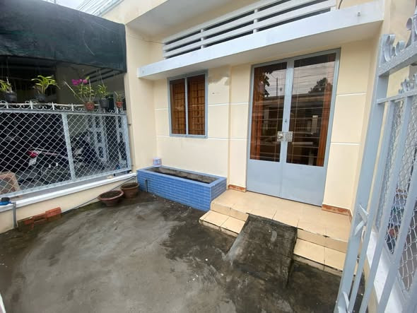 Cho thuê nhà nguyên căn phường Phú Khương,2 phòng ngủ,giá 3 triệu