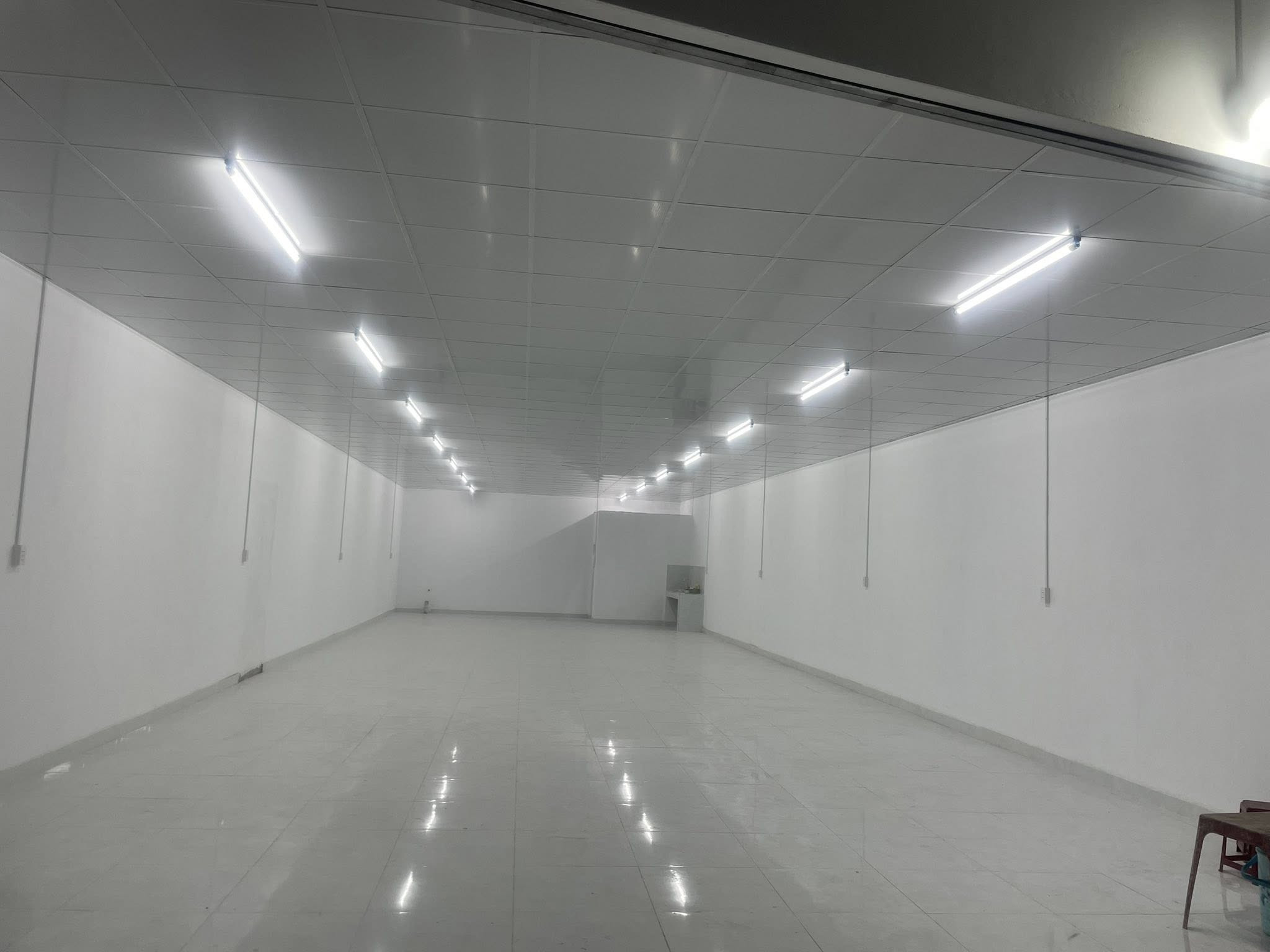 Cho thuê mặt bằng kinh doanh đại lộ đông tây vừa xây xong