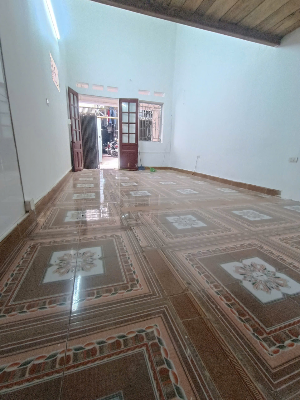 Bán nhà Văn La, Hà Đông, 35m2, 1 tầng, mặt tiền 3.5m, giá 6.4 tỷ