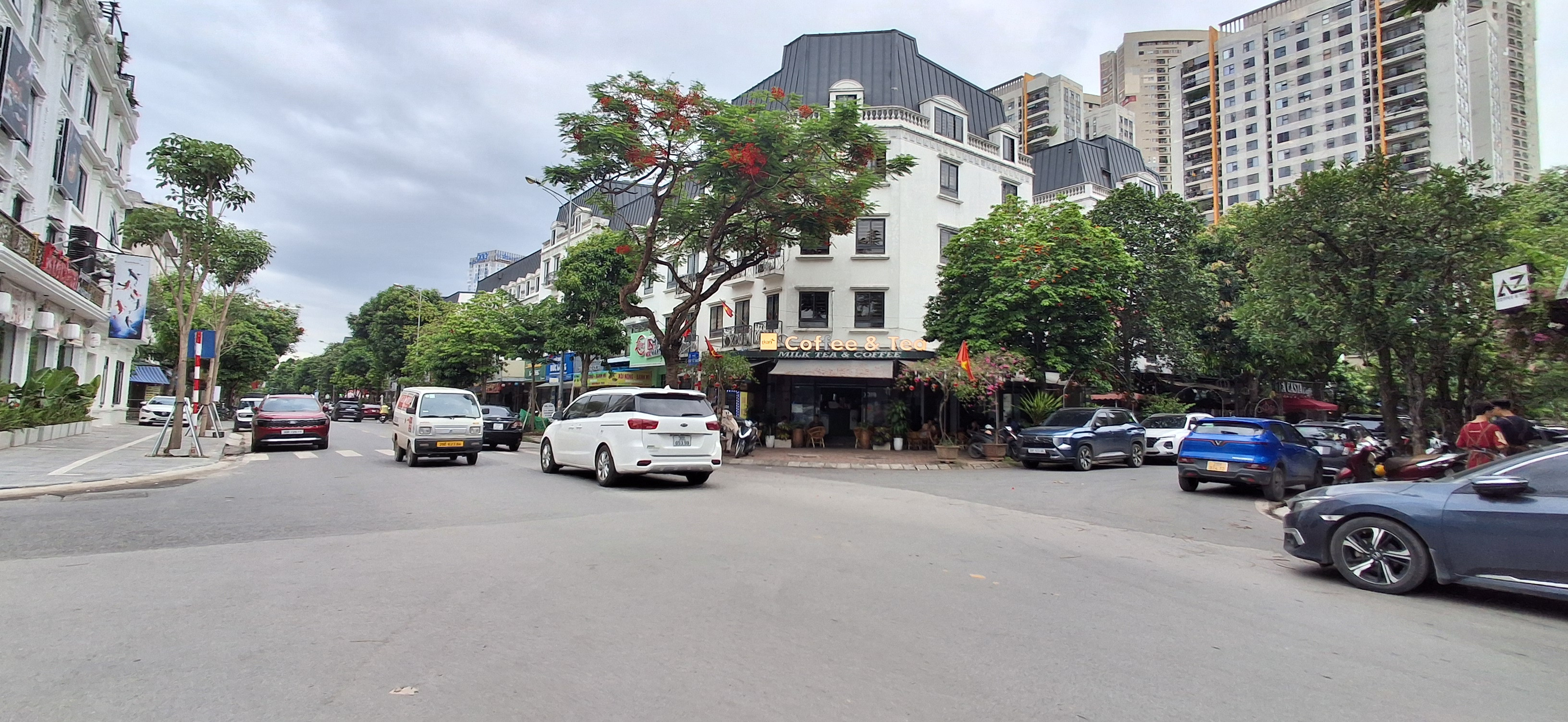 🔥 MẶT PHỐ LACASTA VĂN PHÚ – KINH DOANH ĐỈNH 🔥
🏡 73m² x 5 tầng – MT 5m – Chỉ 20 tỷ.
📍 Mặt phố Tống Tất Thắng, vị trí vàng kinh doanh mọi mô hình
