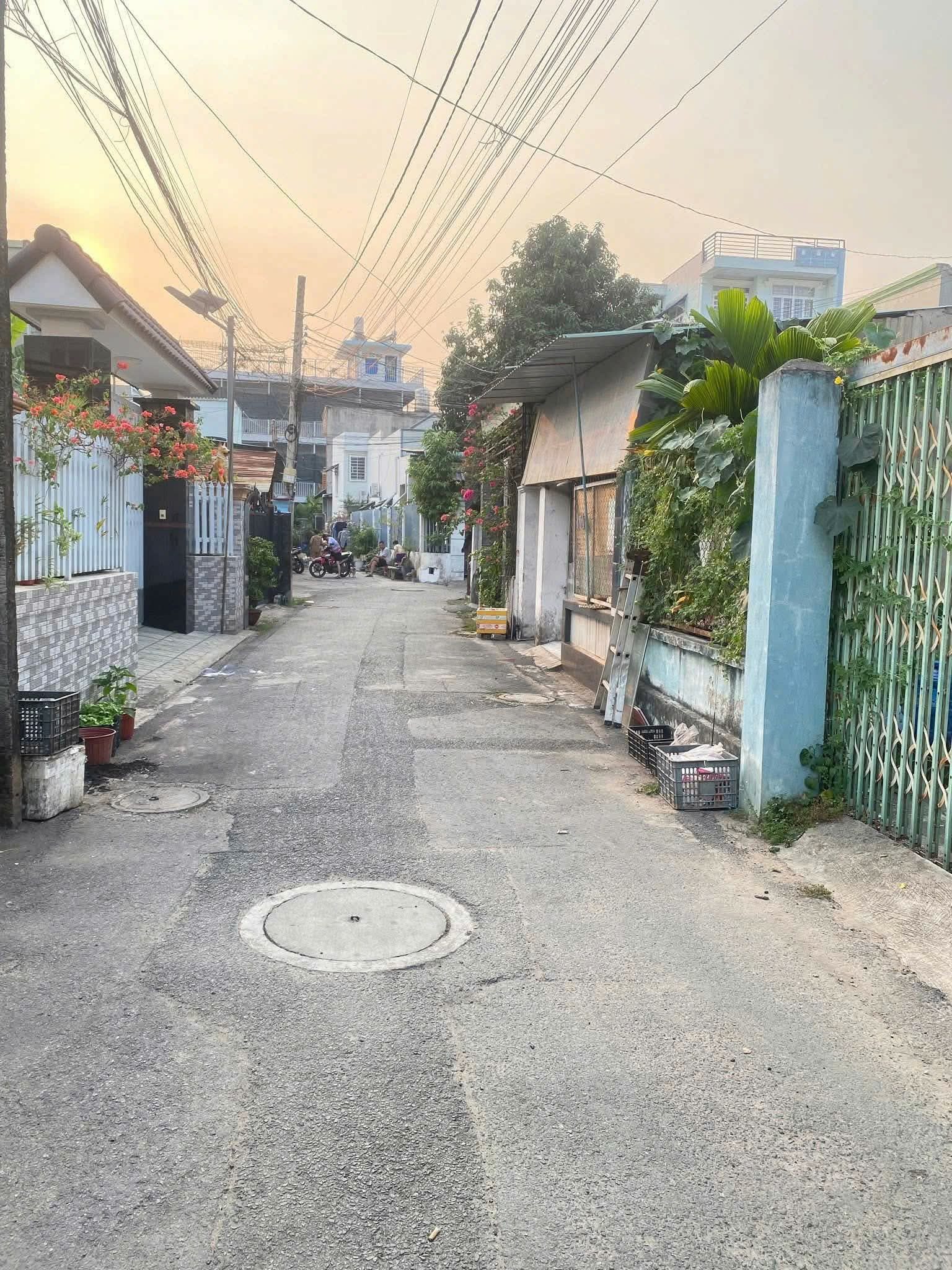 Bán nhà 320m² có sẵn 211m² thổ cư ngang 12m giá 8.6 tỷ tại Phường Phú Lợi