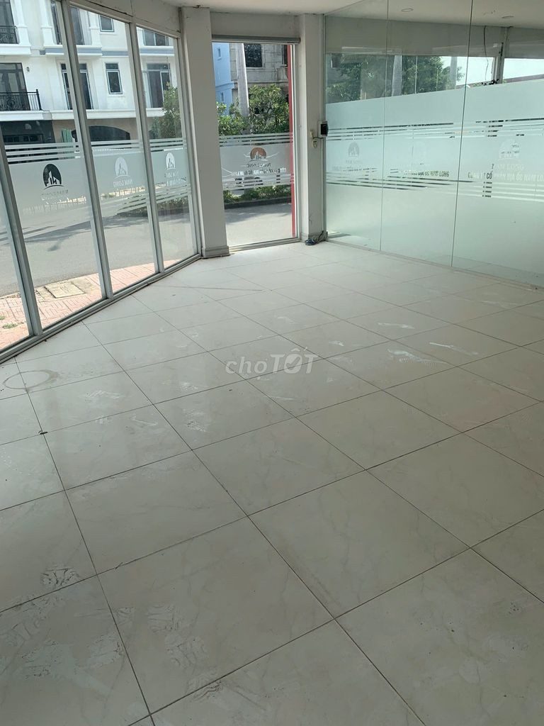 Chính chủ cho thuê mặt bằng góc đẹp KDC Phúc Đạt liền kề Hiệp Thành 3
