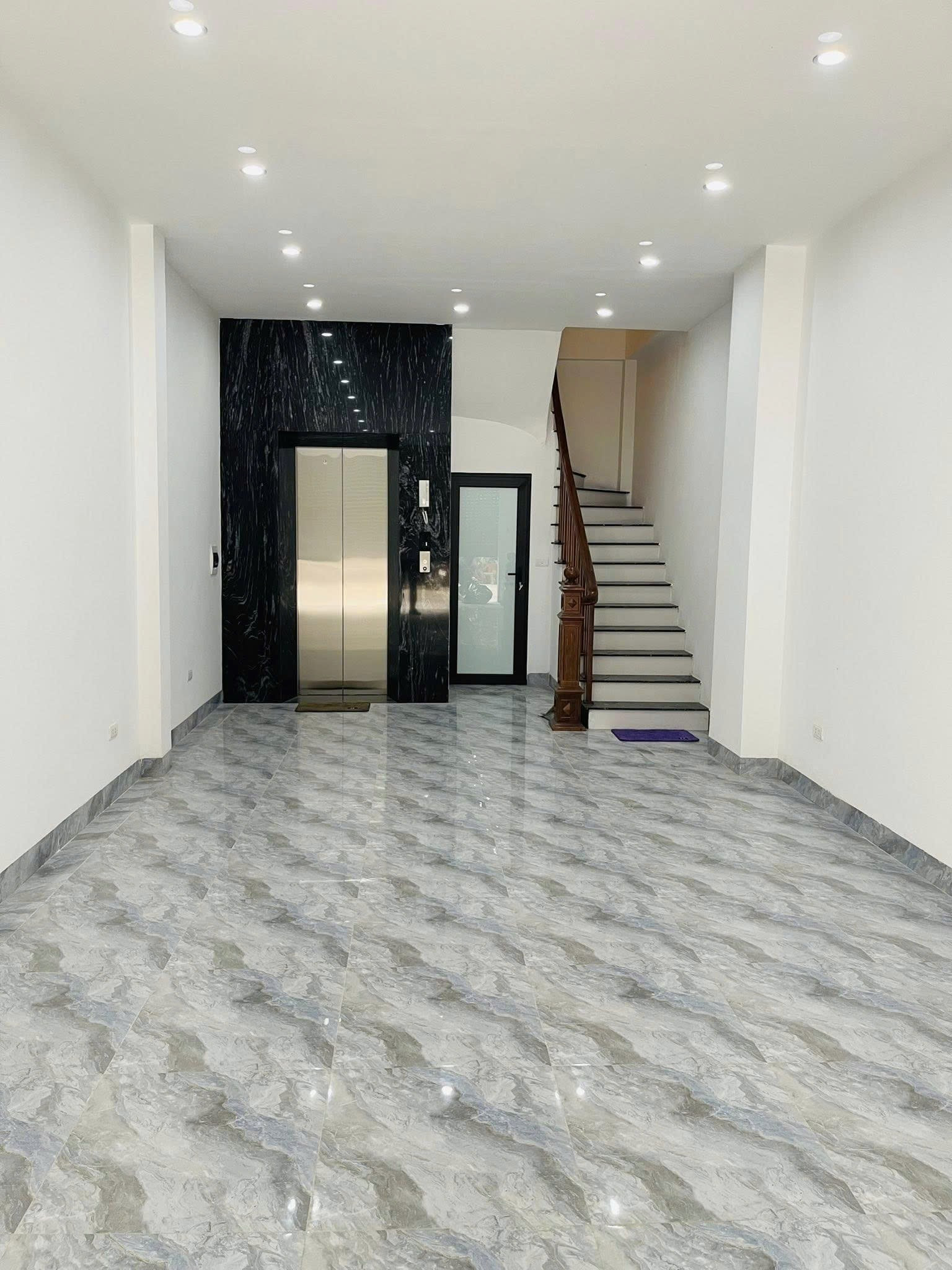 Cho Thuê Nhà Mặt Phố Phú Lương - Hà Đông/ 50M² 5 Tầng Thang Máy - Full Nội Thất - Vừa Ở, Vừa Kinh Doanh... Giá Thuê 20tr