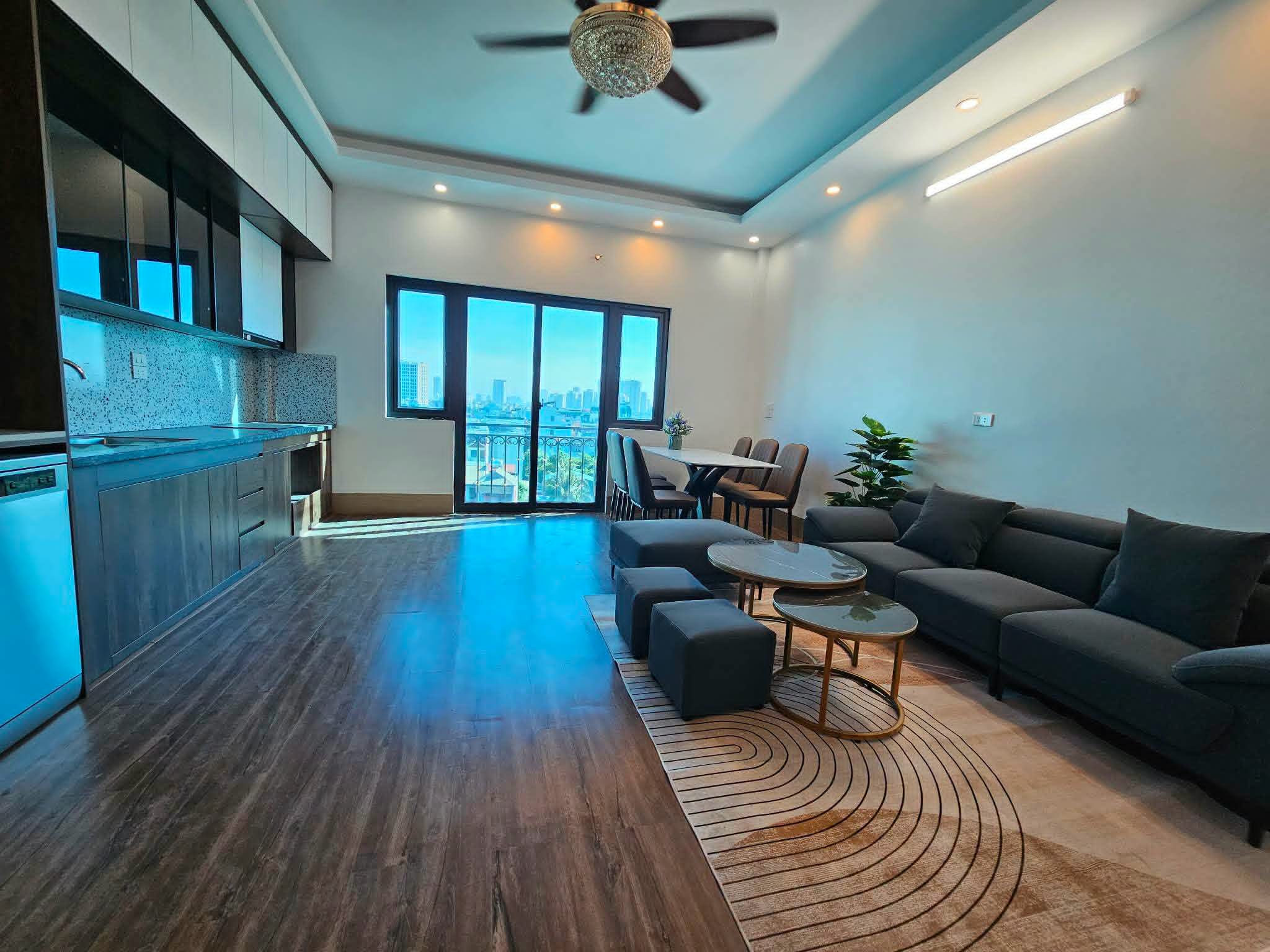 Phân lô ô tô tránh đỗ ngủ trong nhà . KĐG Quang Lãm 7 tầng  full nội thất  xịn xò