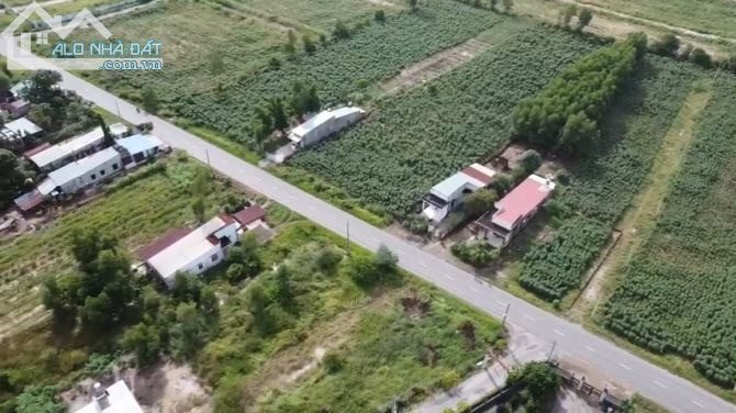 CHÍNH CHỦ ! CẦN BÁN GẤP LÔ GÓC 2 MẶT TIỀN ĐƯỜNG TẬP ĐOÀN 7 SÁT KCN MỸ XUÂN B1 TP PHÚ MỸ GIÁ: 5.8 TỶ.