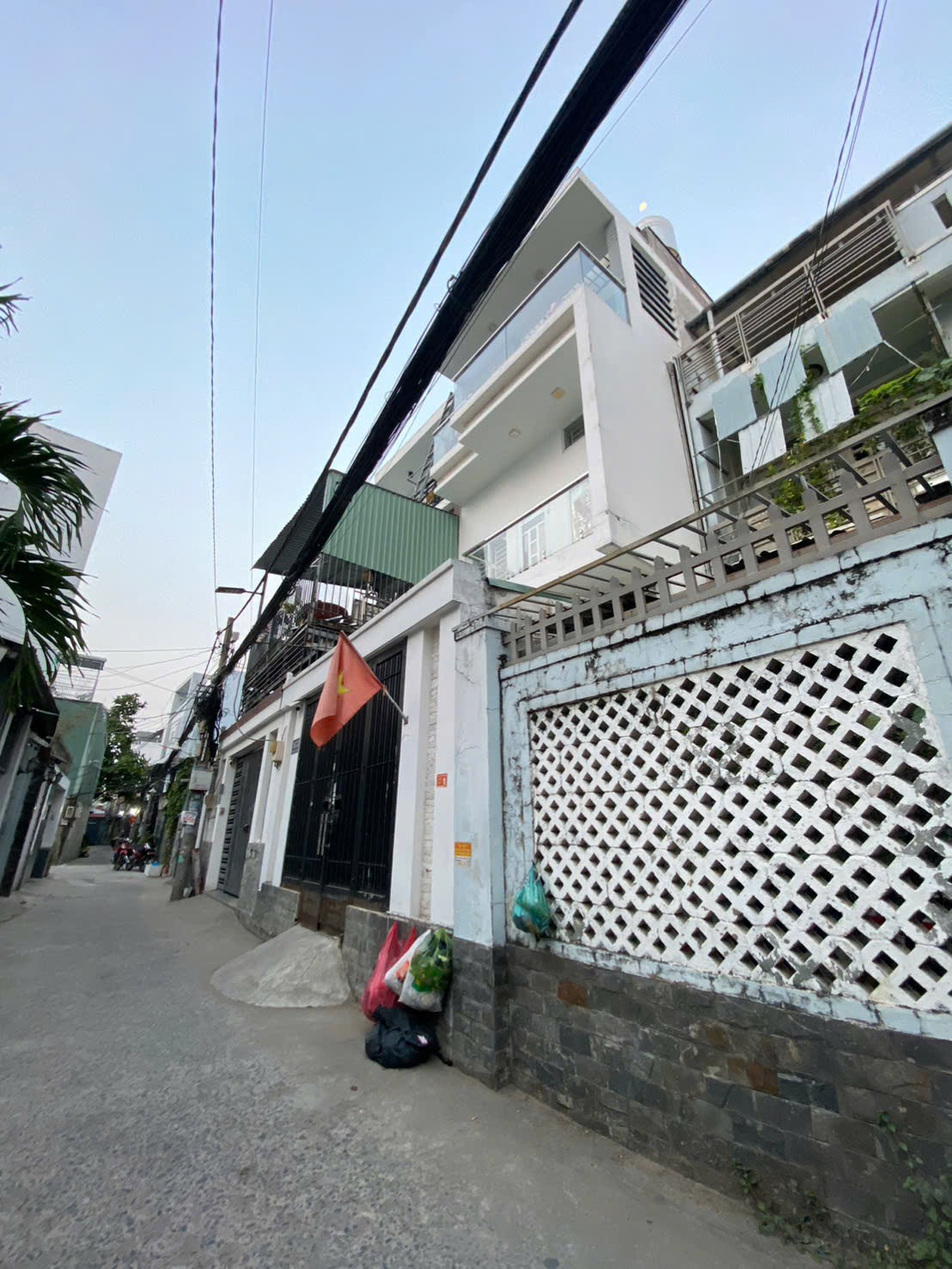 Nhà 3 tầng cạnh Phú Mỹ Hưng (Nguyễn Lương Bằng nối dài; 85m2 7PN thu nhập 340tr/năm; cách HXH 30m