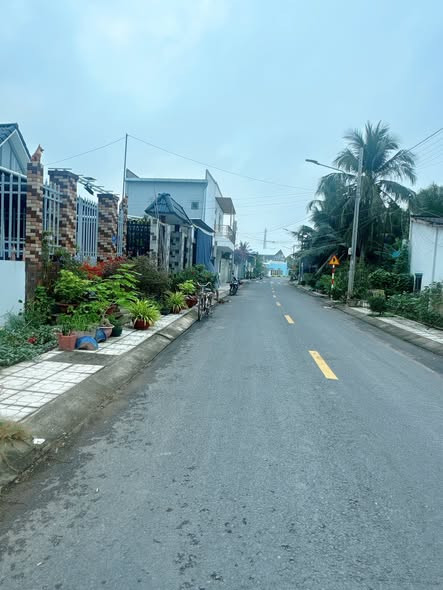 Bán đất mặt tiền đường kênh 30/4,cách Chợ Chùa 150m