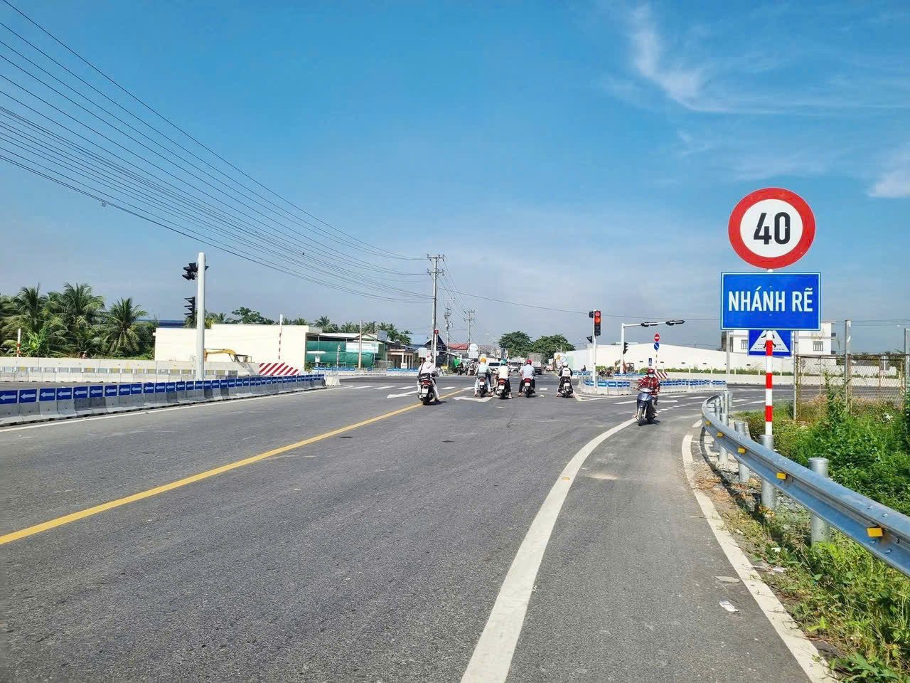 563M2 ĐẤT MẶT TIỀN ĐƯỜNG XE TẢI GẦN QUỐC LỘ 57C VÀ RẠCH MIỄU 2 PHƯỜNG SƠN ĐÔNG