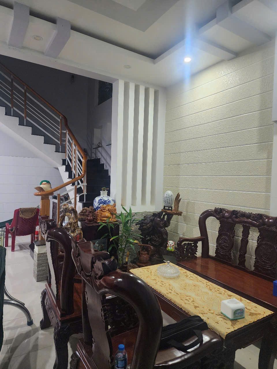 NHÀ TRỆT LẦU MẶT TIỀN ĐƯỜNG SỐ 3 KDC CHỢ CHÙA PHƯỜNG PHÚ TÂN