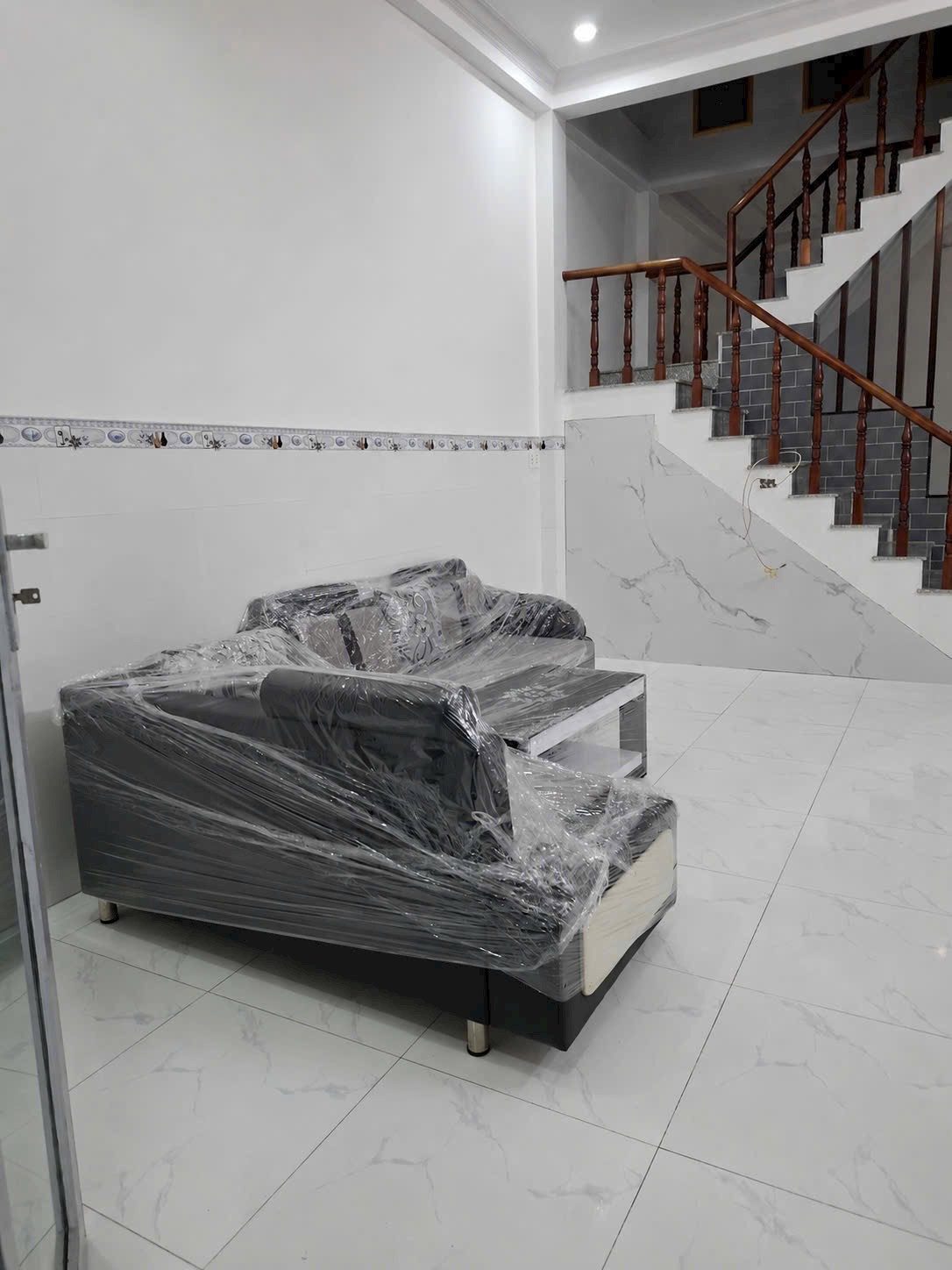 CHO THUÊ NHÀ NGUYÊN CĂN 13triệu/tháng tại TP Mới Bình Dương