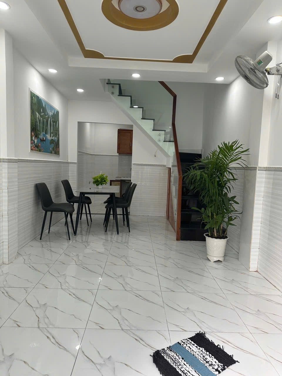 Trục Âu Cơ - Tân Phú 30m2 3 lầu 4PN hẽm xe hơi thông sát bên ĐH Văn Hiến chỉ 3.75 ty