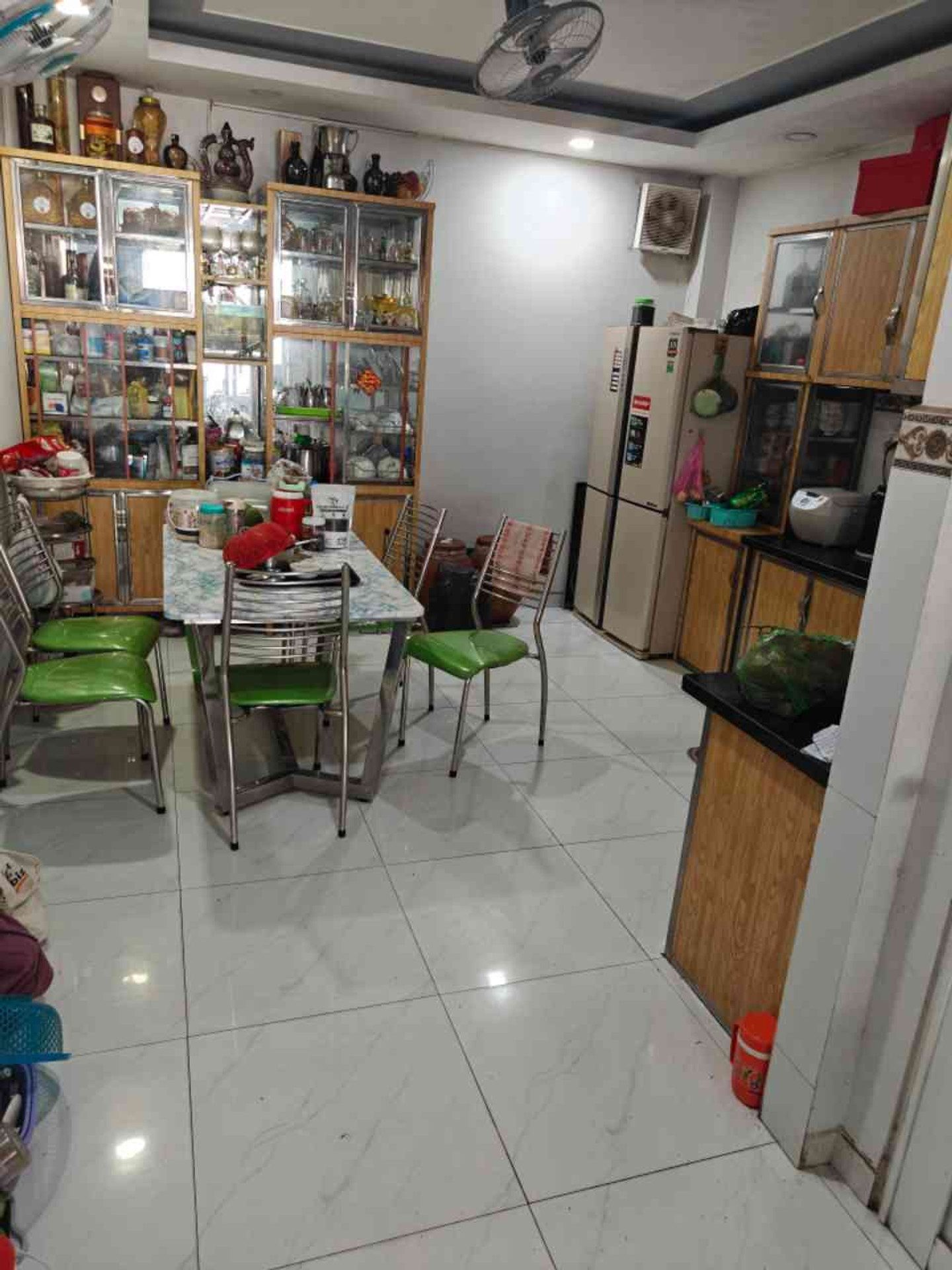 MẶT TIỀN ĐƯỜNG HẺM 8M XE TẢI THÔNG CHÍNH CHỦ VÀI BƯỚC CHÂN RA THOẠI NGỌC HẦU GẦN 80M2  HOÀN CÔNG ĐẦY ĐỦ TRỆT CÓ 1 PHÒNG NGỦ CÓ VỈA HÈ 2 BÊN