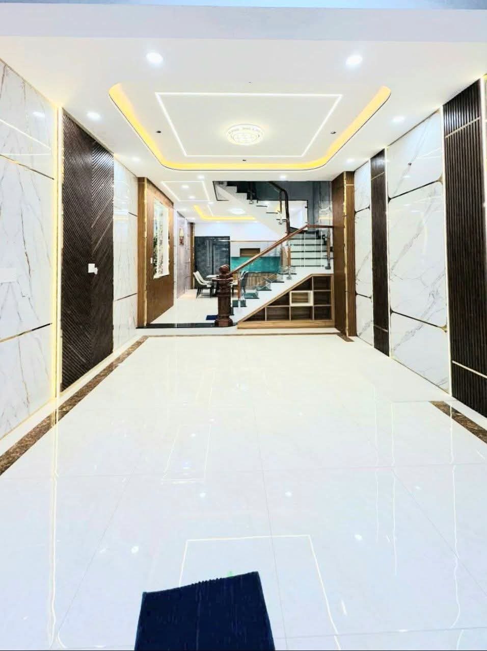 NHÀ ĐẸP CHỜ CHỦ NHÂN 🥰🥰

VỚI DT VUÔNG ĐẸP 4*16*4TẦNG HOÀN CÔNG ĐỦ - TỌA LẠC SÁT ĐƯỜNG LŨY BÁN BÍCH - GIÁP ÂU CƠ - 4PN RỘNG CÓ BAN CÔNG VỚI SÂN THƯỢNG THOÁNG MÁT - XE BÁN TẢI TỚI NHÀ - HÀNG XÓM THÂN THIỆN MÀ CHỈ HƠN 6Đ. (1/56)

📞 Liên hệ xem ngay: 0902