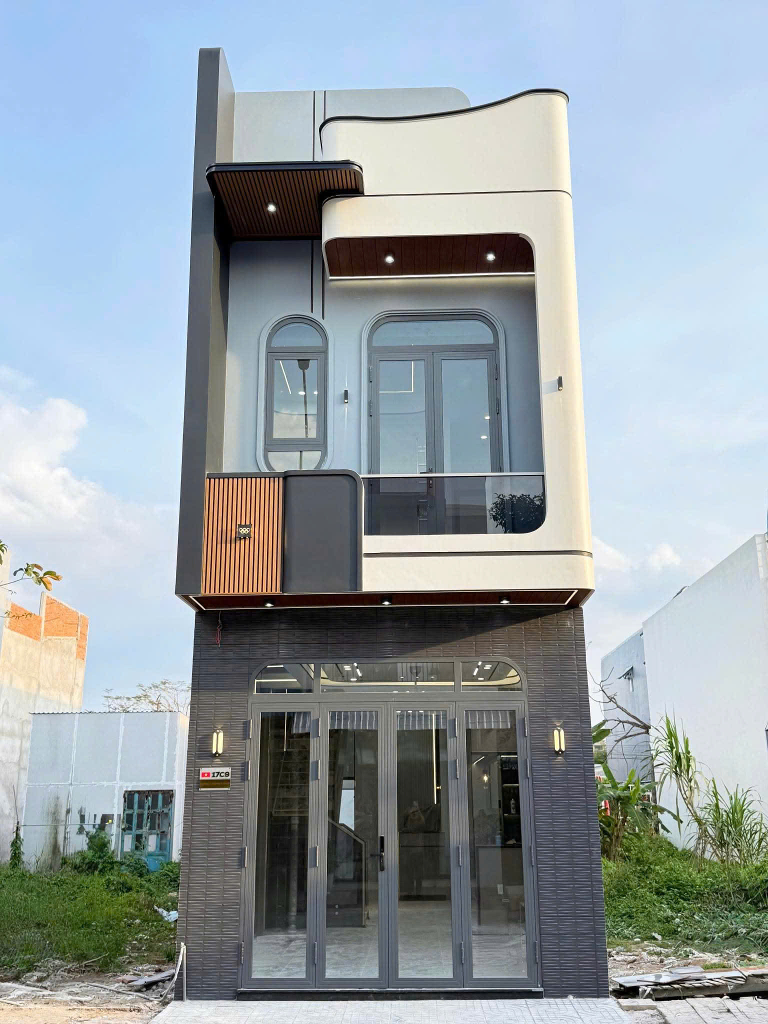 NHÀ TRỆT LẦU KDC PHÚ AN HIỆN ĐẠI MỚI XÂY FULL NỘI THẤT, TP CẦN THƠ