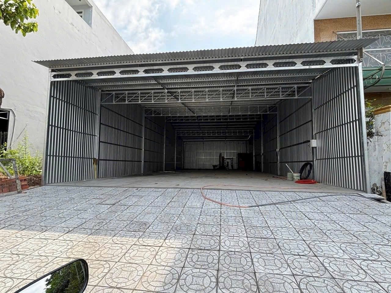 KHO XƯỞNG TRỤC CHÍNH KDC 586 – NGANG 10M RỘNG RÃI (240M²) GIÁ 16 TR