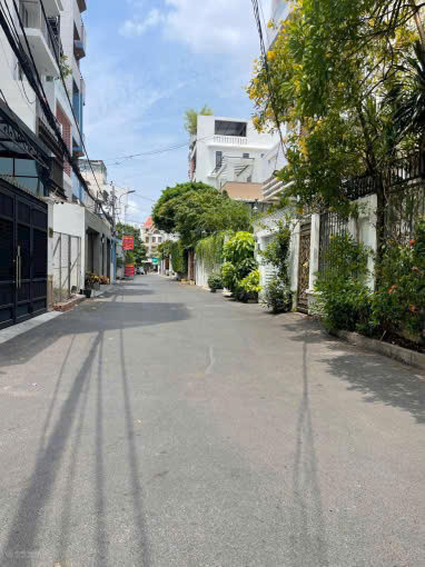 Bán 4 lô đất hẻm xe hơi 24 Gò Ô Môi . vị trí đẹp 
DT: 4,5x17m sh riêng. Giá tốt 7,5 tỷ