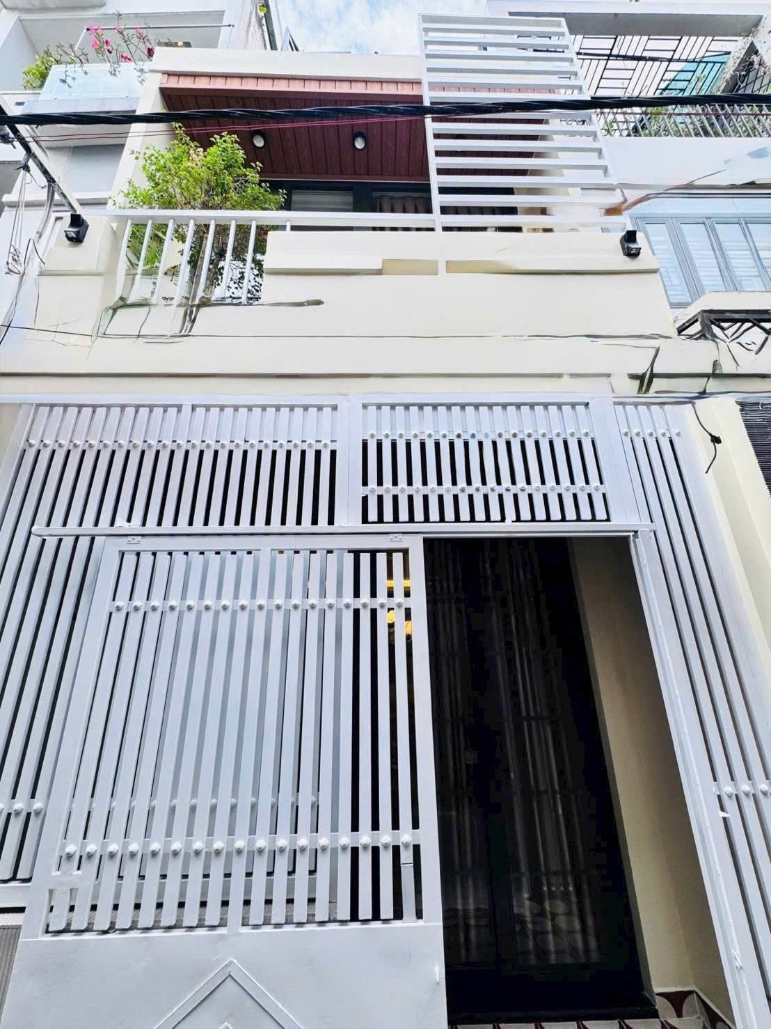 Bán nhà hẻm xe hơi tới nhà - Huỳnh Tấn Phát - Quận 7, 1 trệt 1 lầu, 2Pn,2WC, giá 2tỷ280. Liên hệ: 0559371035 gặp Bảo Ngọc