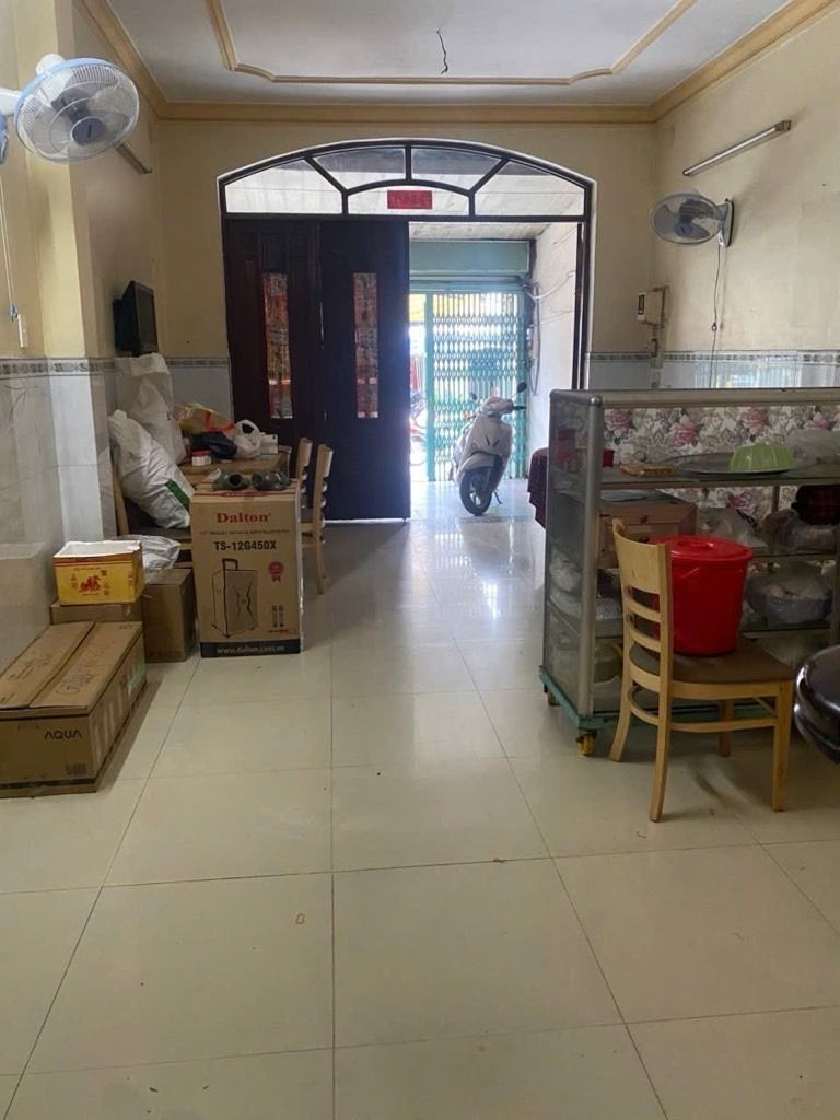 QUẬN 7. BÁN NHÀ 3 LẦU BTCT NGUYỄN VĂN QUỲ- P. PHÚ THUẬN - XE HƠI ĐỖ CỬA  -CÓ SẴN DÒNG TIỀN. CHỈ 10,5 TỶ