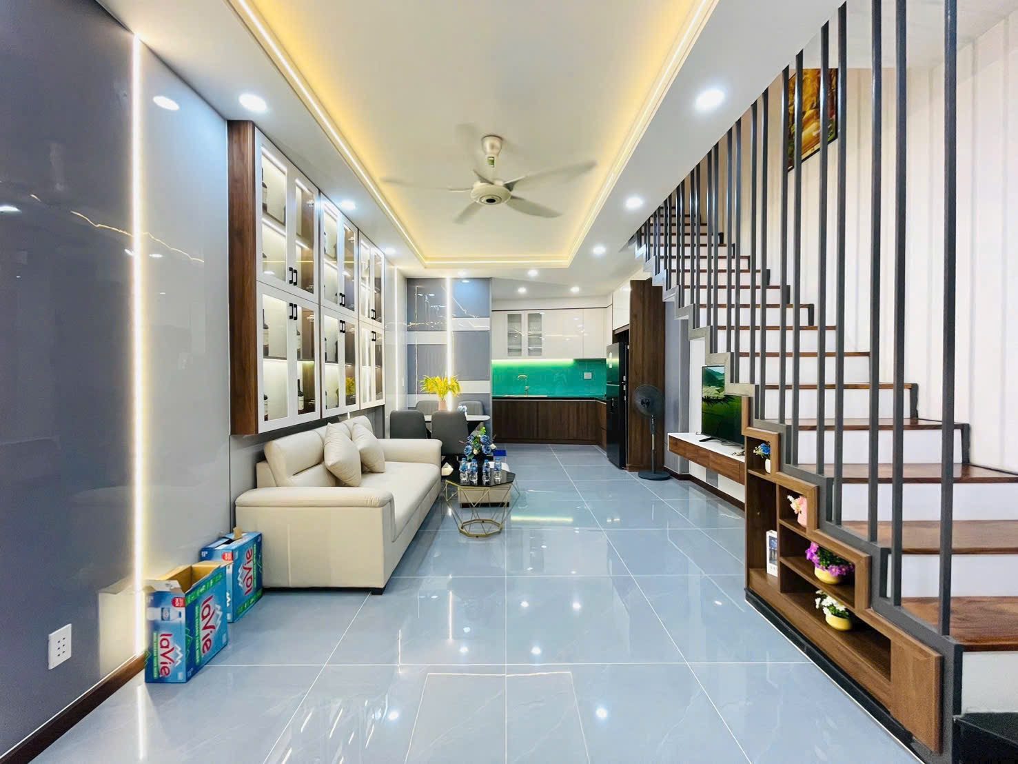 Bán nhà 48m2 giá 2 tỷ 390 triệu đường Huỳnh Tấn Phát, Phú Thuận, Quận 7