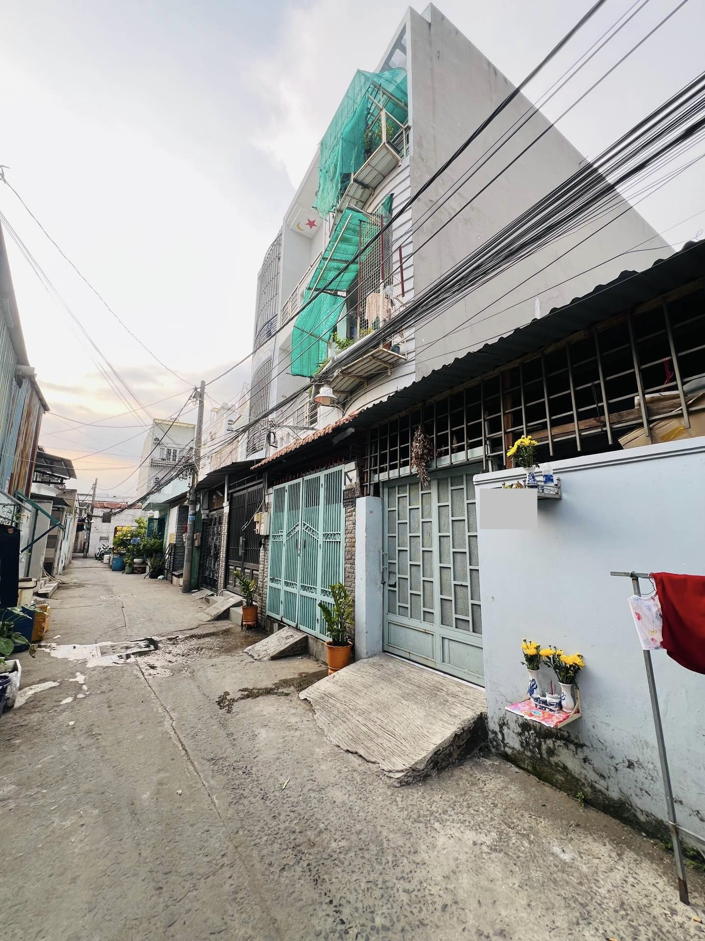 Chính chủ lâu đời; hẻm 3m thông; 64m2 ngang 4m vuông vức cách Phú Mỹ Hưng 700m; không quy hoạch