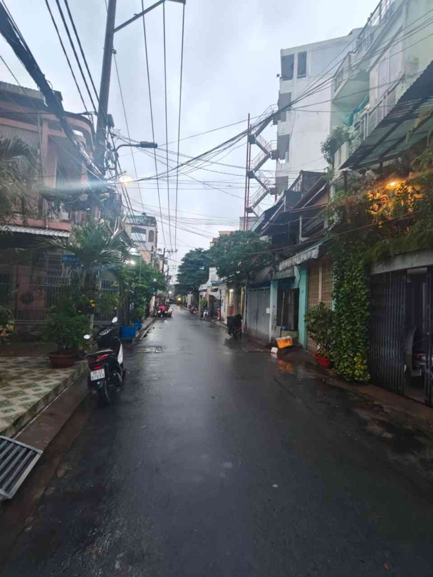 SIÊU PHẨM MẶT TIỀN ĐƯỜNG HẺM XE CÔNG TÂN PHÚ CHỈ 1 CĂN DUY NHẤT KẾ BÊN CHỢ PHÚ TRUNG KHUÔN VIỆT ĐẦM SEN 4 X 17 HOÀN CÔNG ĐẦY ĐỦ CHỈ 8 tỷ