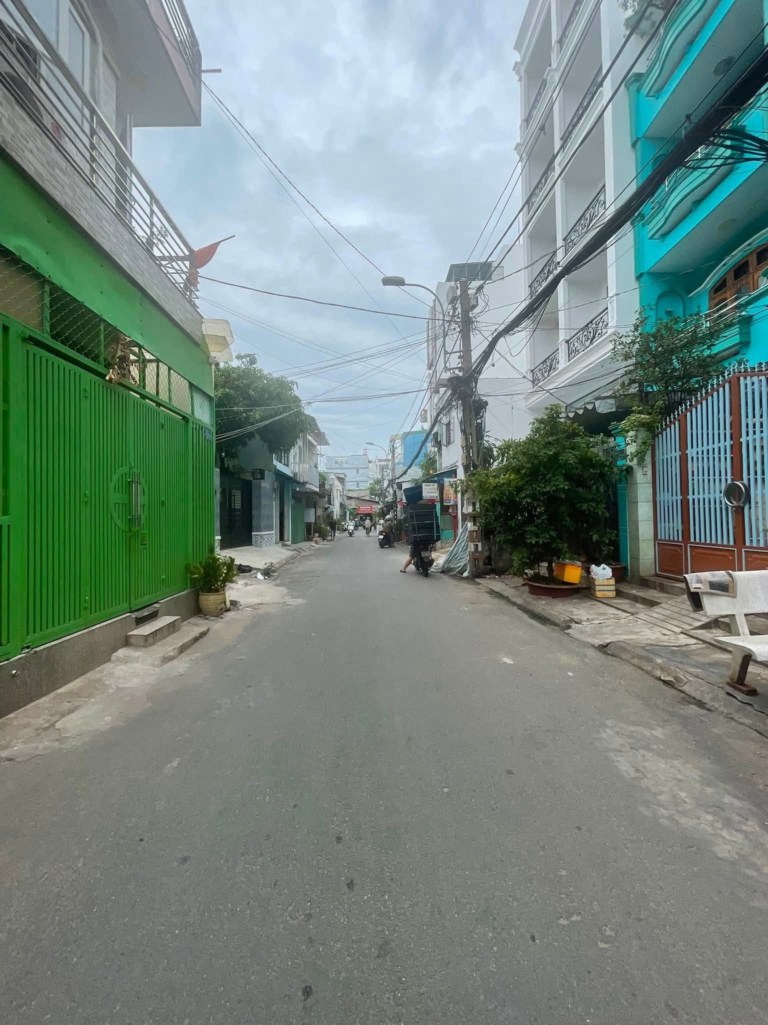 Bán nhà mặt tiền 88m2, 5,1x17m chỉ nhỉnh 10 tỷ, ngay Hoàng Xuân Nhị Q.Tân Phú