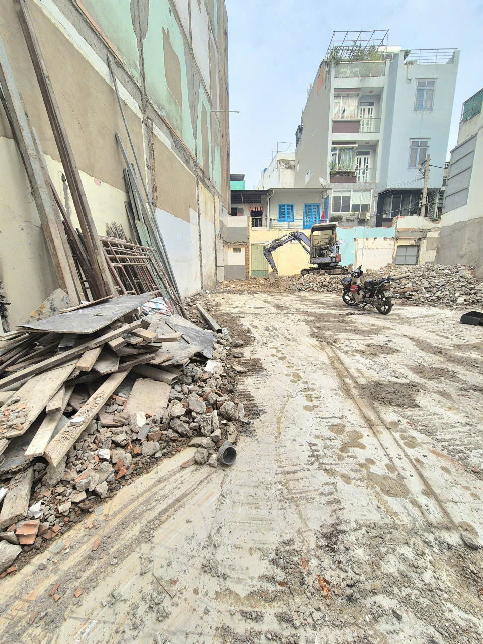 💥💥💥 Siêu Phẩm Lô Đất Trịnh Đình Trọng, 70m2, giá chỉ nhỉnh 5 tỷ