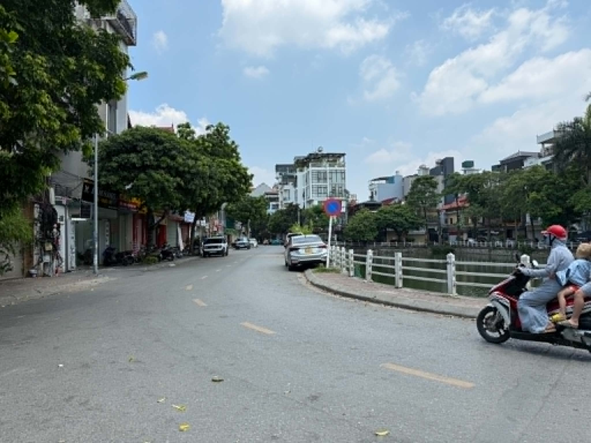 Bán Đất 62m² thổ cư 62m² giá 10.2 tỷ tại Phường Phúc Lợi Hà Nội