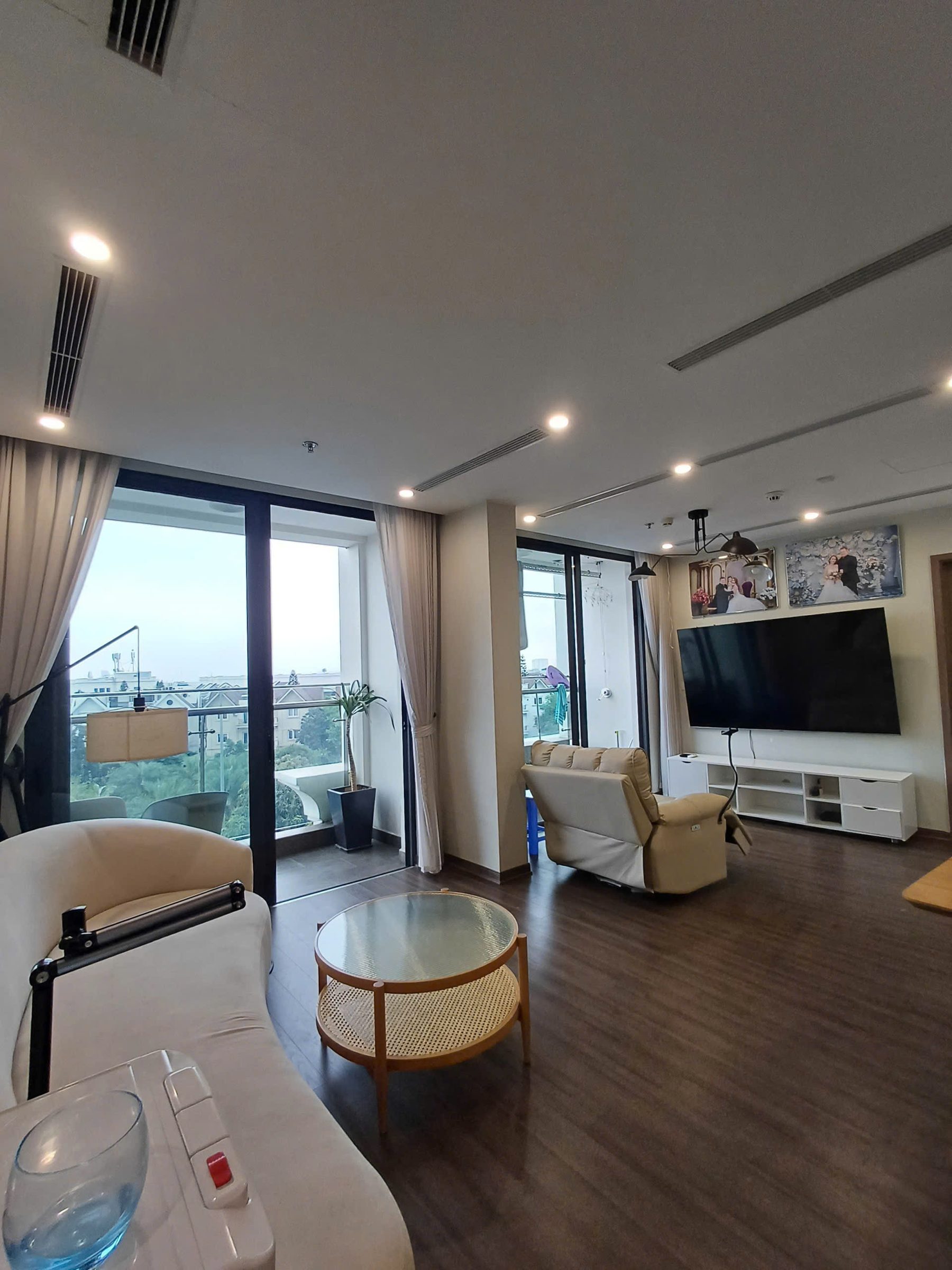 Bán căn hộ 3 phòng ngủ Vinhomes Symphony Long Biên
