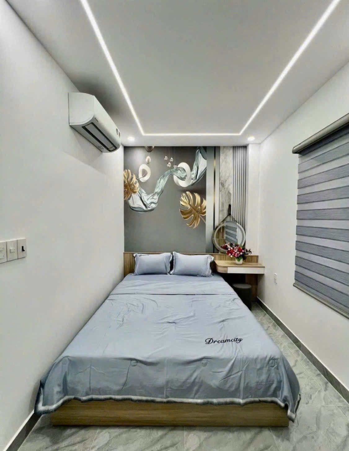 Cần bán để đi về quê vs gia đình