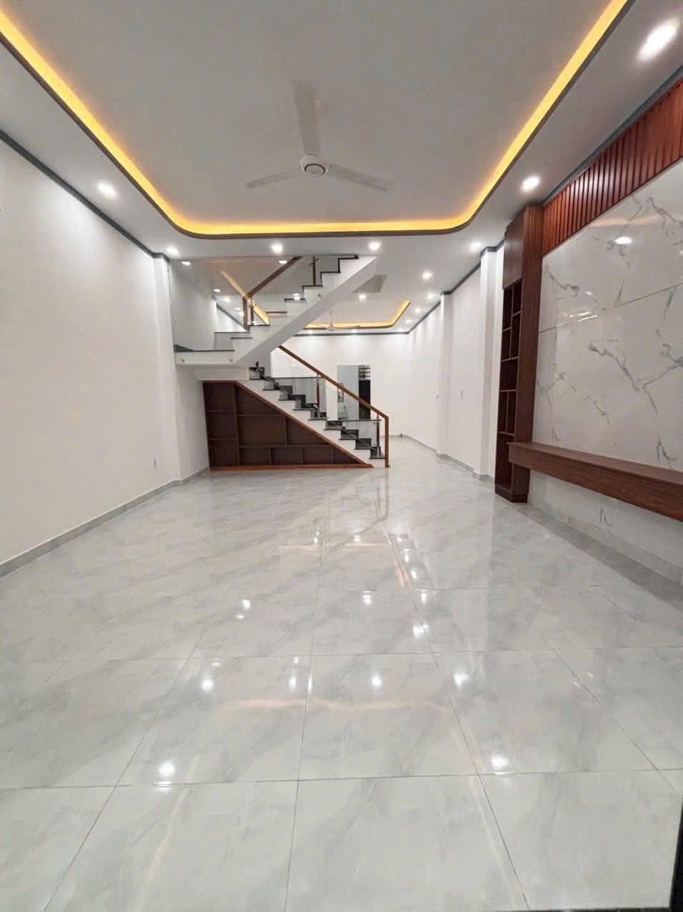 CẦN BÁN GẤP NHÀ DỌN VÀO Ở LIỀN TẠI PHƯỜNG PHƯỚC BÌNH, QUẬN 9