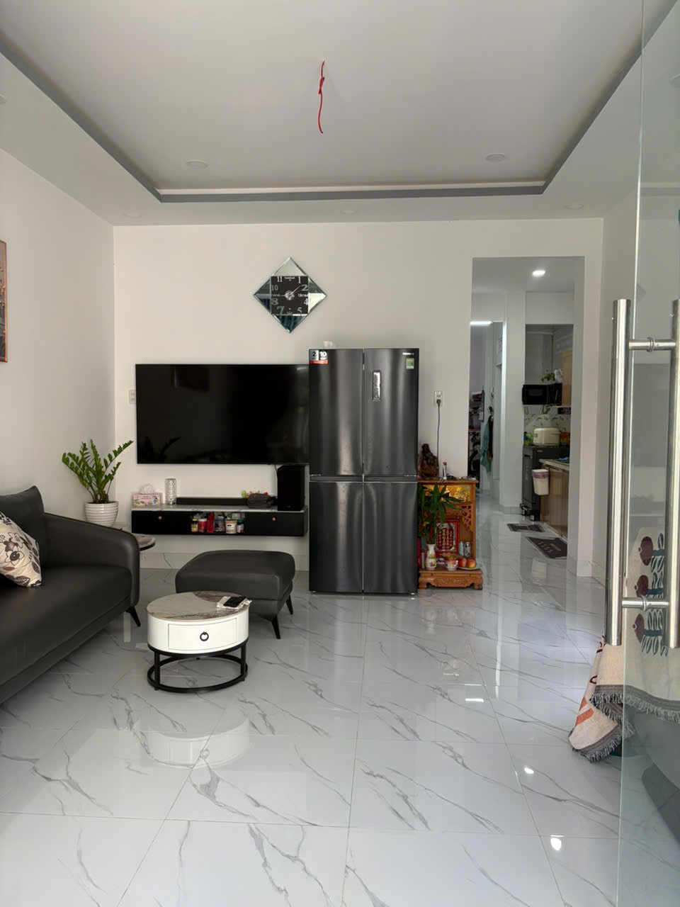 Cho thuê mặt bằng riêng biệt  góc hẻm oto đường Đồng Nai